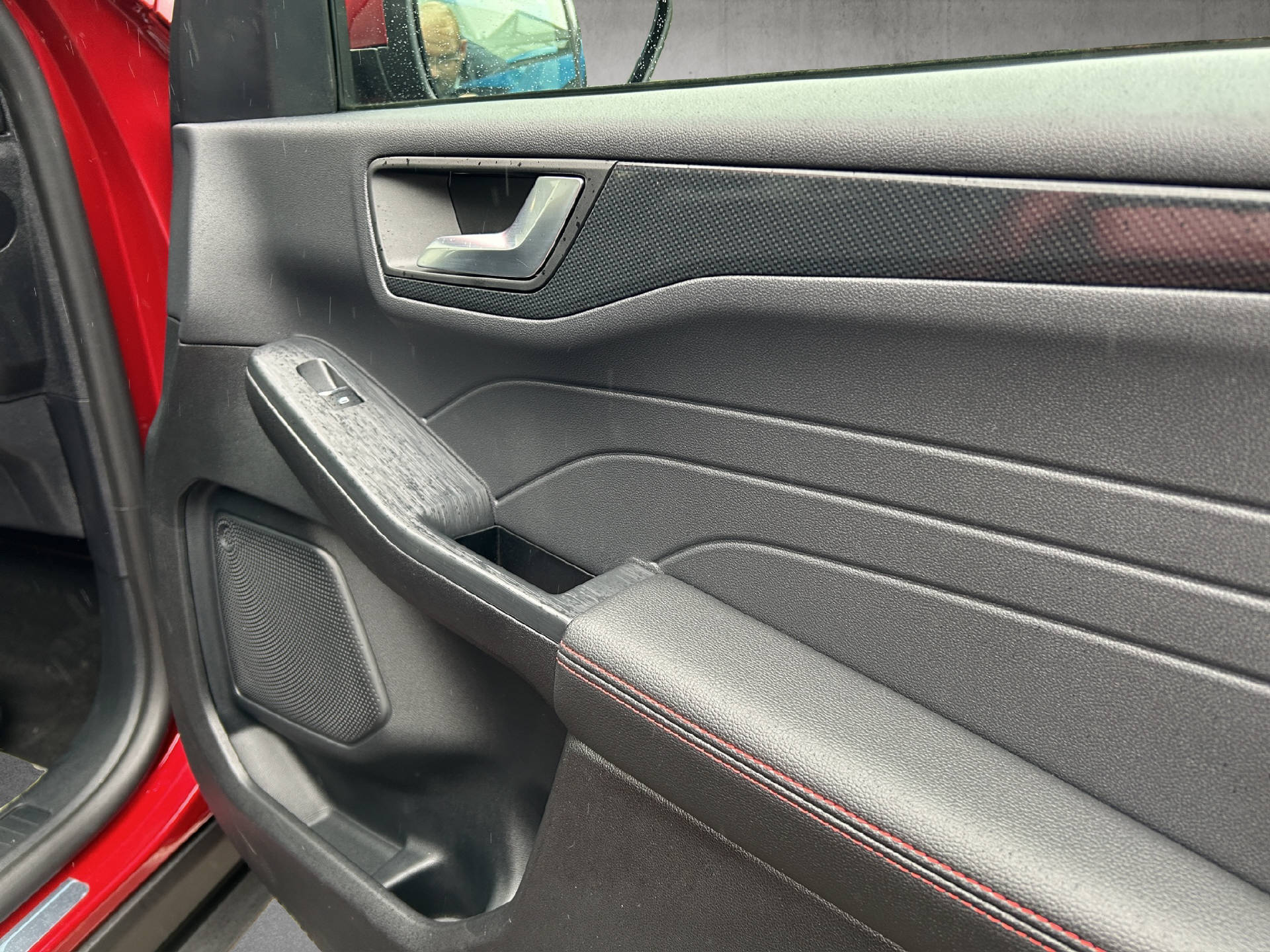 FORD Kuga 2.5 Plug-in Hybrid ST-Line-image-16