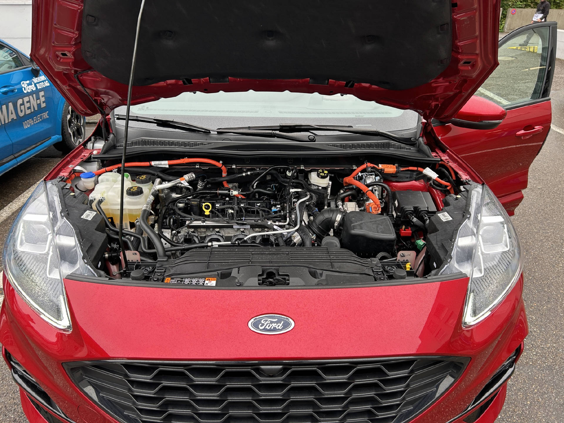 FORD Kuga 2.5 Plug-in Hybrid ST-Line-image-27