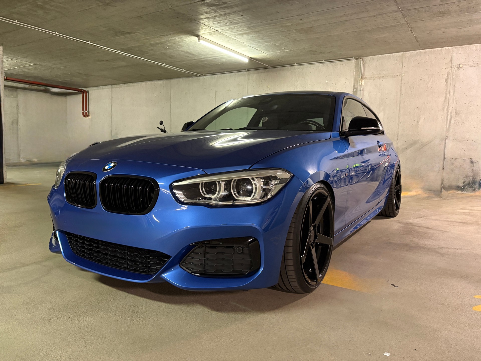 BMW M140i xDrive Steptronic-image-5