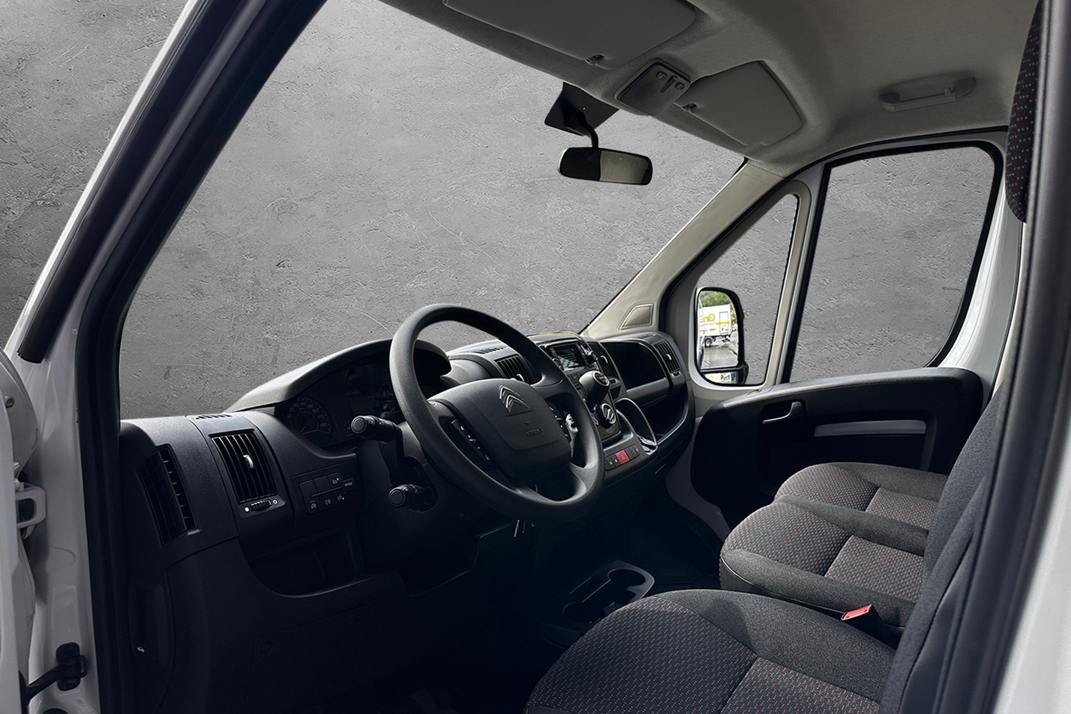 CITROEN Jumper 33 2.2 BlueHDi 140 L2H2-image-10
