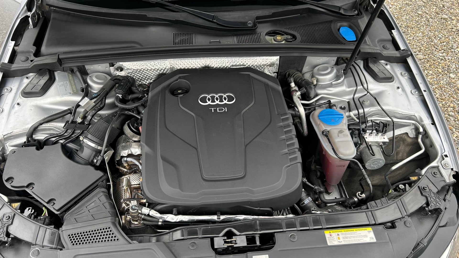 AUDI A4 Avant 2.0 TDI multitronic-image-2