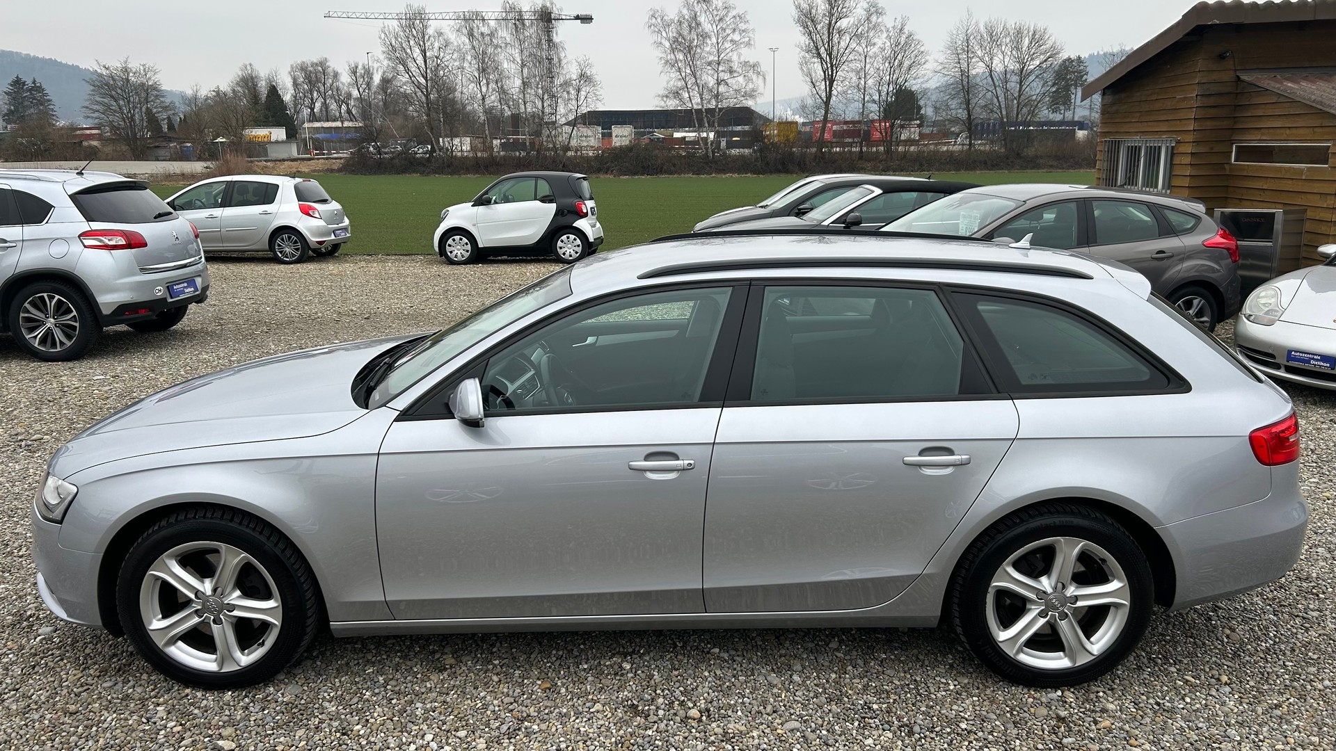 AUDI A4 Avant 2.0 TDI multitronic-image-15