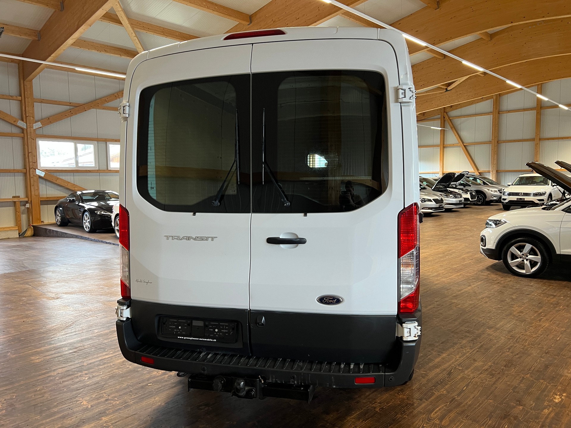 FORD Transit Van 350 L2 Ambiente 2.0 TDCi 130 4WD-image-5
