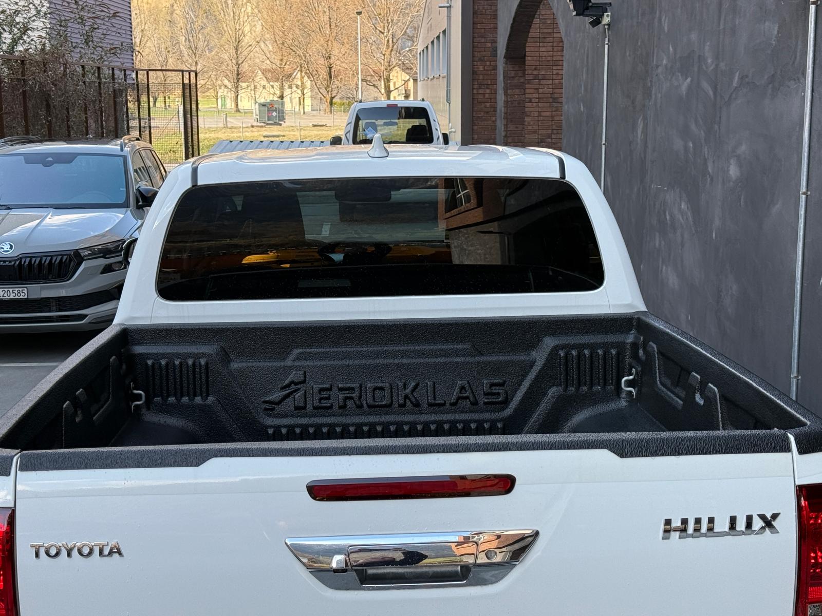 TOYOTA Hilux 2.4D-4D Style Double Cab 4x4 A-image-6