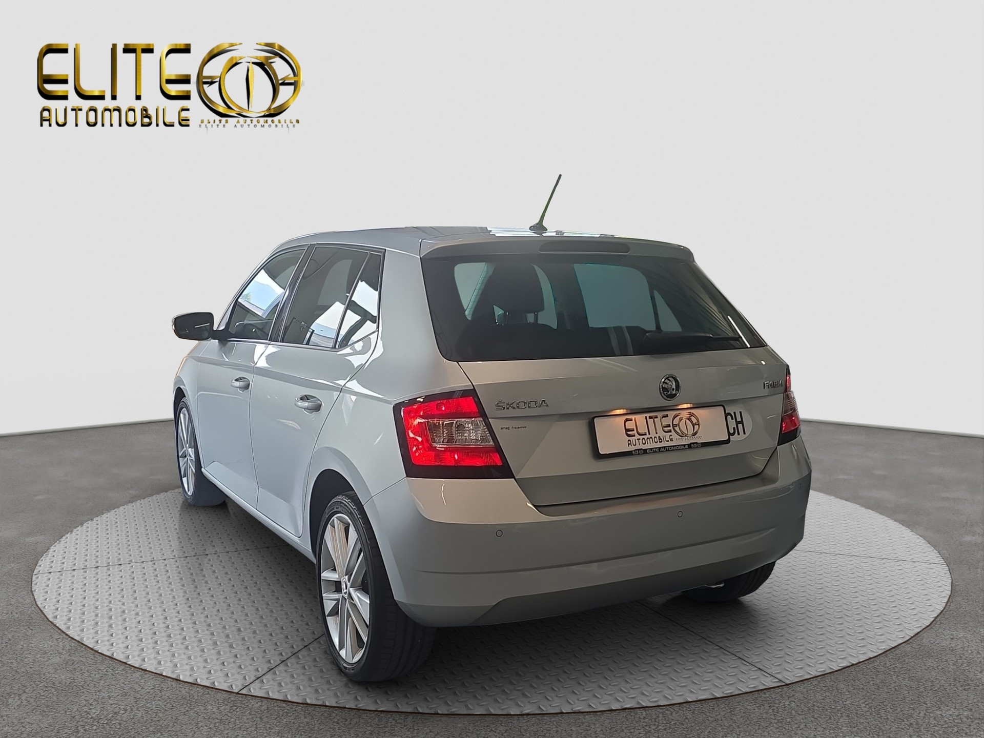 SKODA Fabia 1.2 TSI Style DSG-image-5