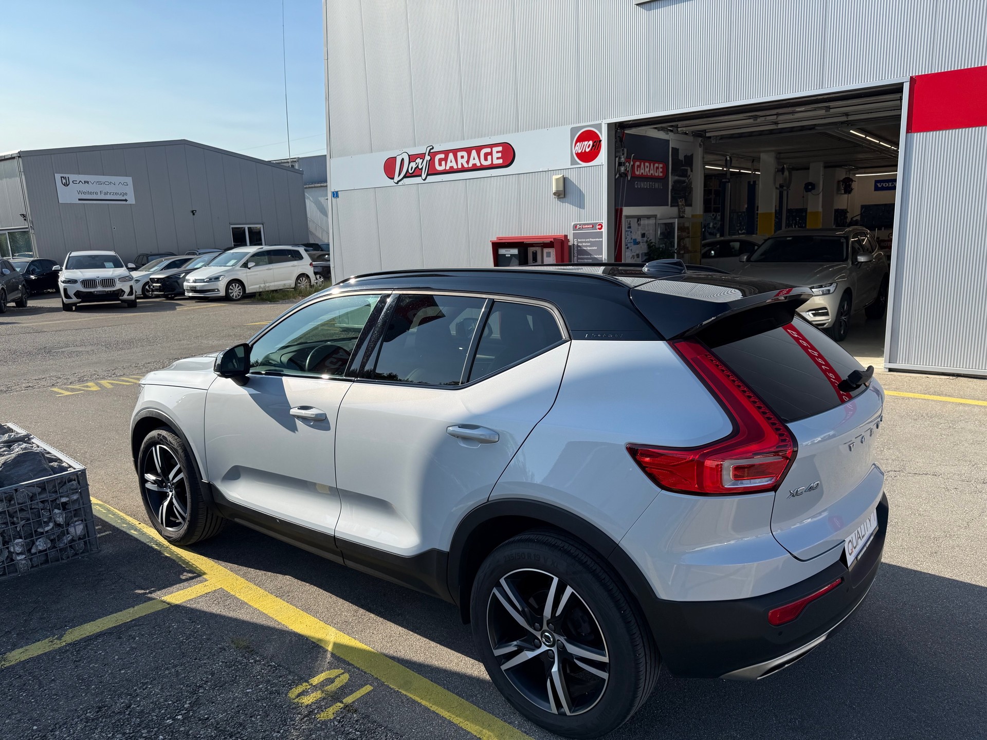 VOLVO XC40 T4 R-Design Geartronic-image-3