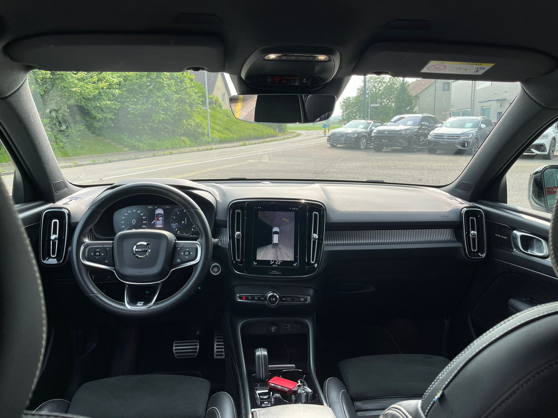 VOLVO XC40 T4 R-Design Geartronic-image-14