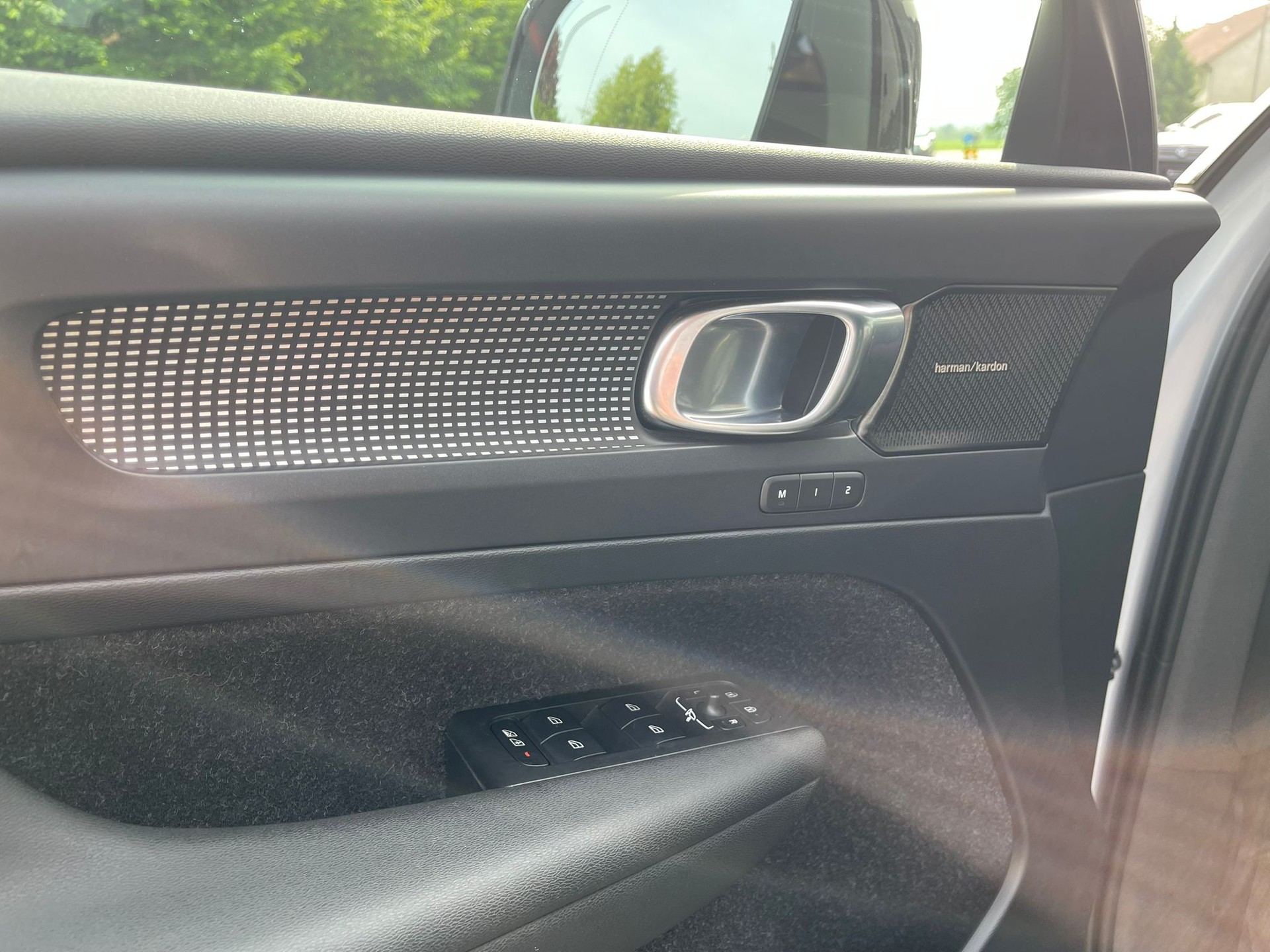 VOLVO XC40 T4 R-Design Geartronic-image-12