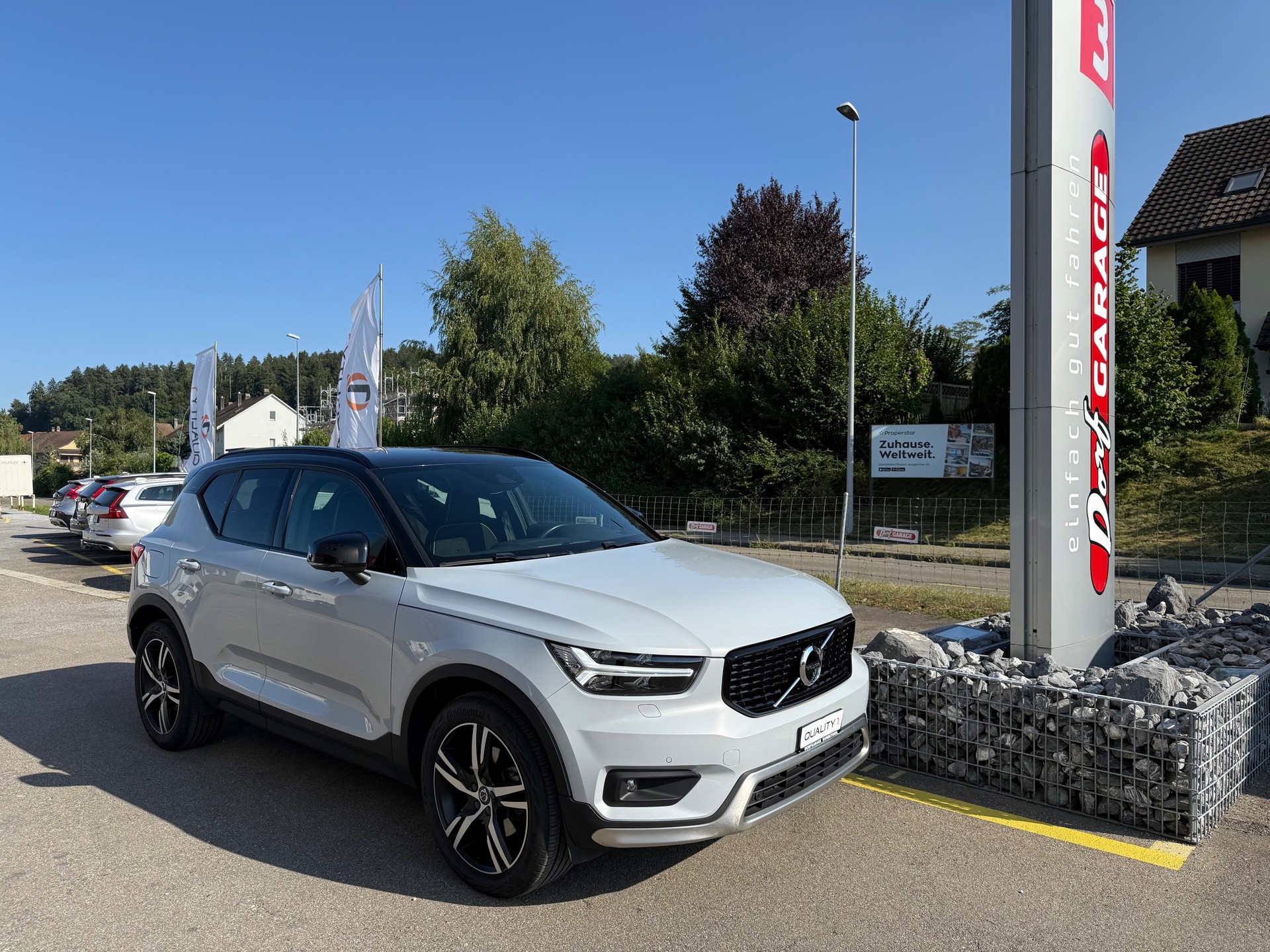 VOLVO XC40 T4 R-Design Geartronic-image-1