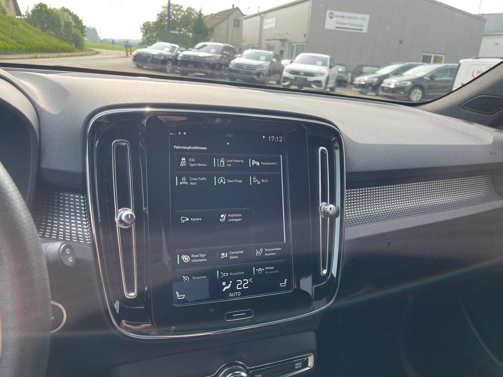 VOLVO XC40 T4 R-Design Geartronic-image-6