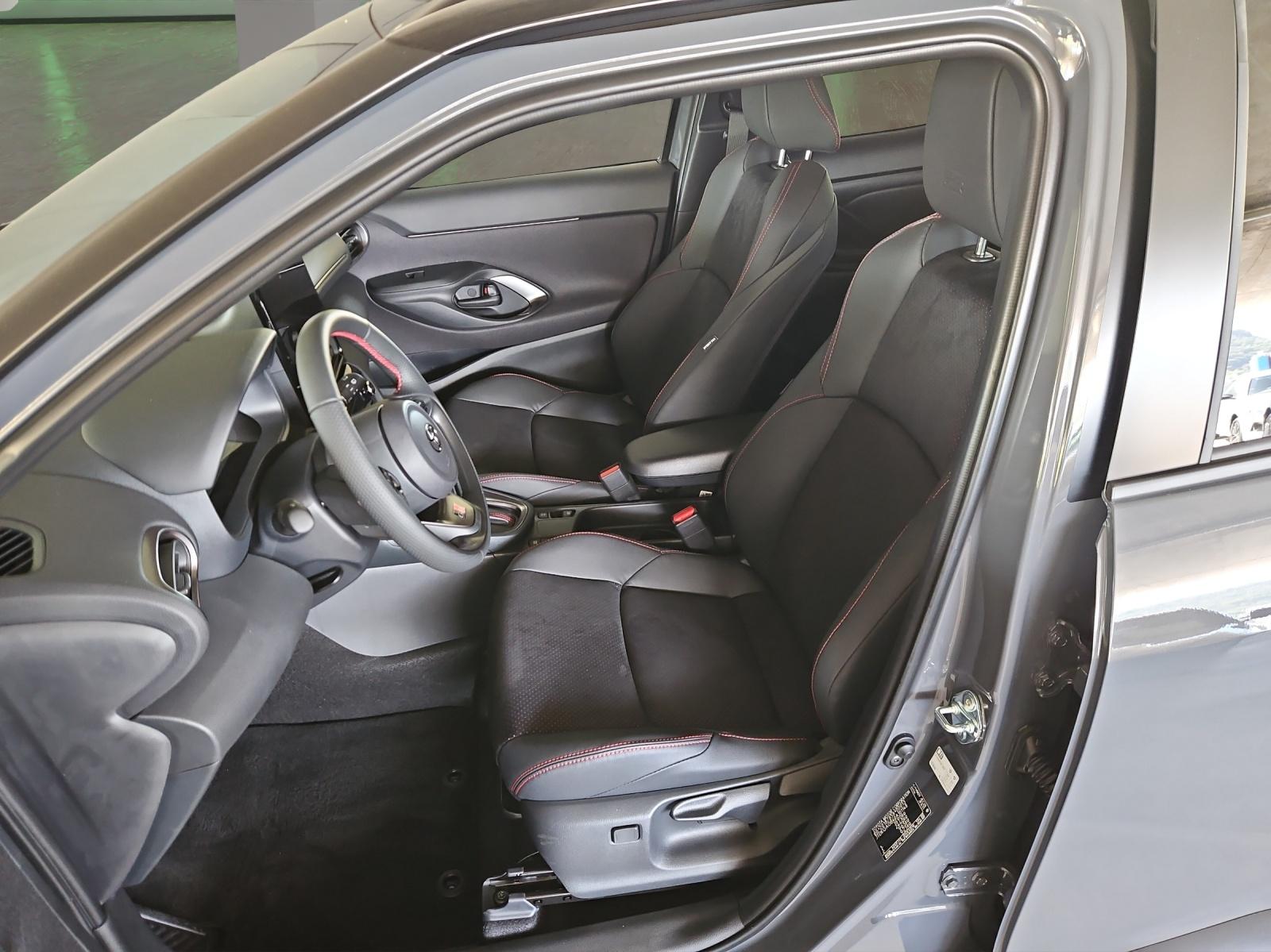 TOYOTA Yaris Cross 1.5 VVT-i HSD GR Sport-image-8