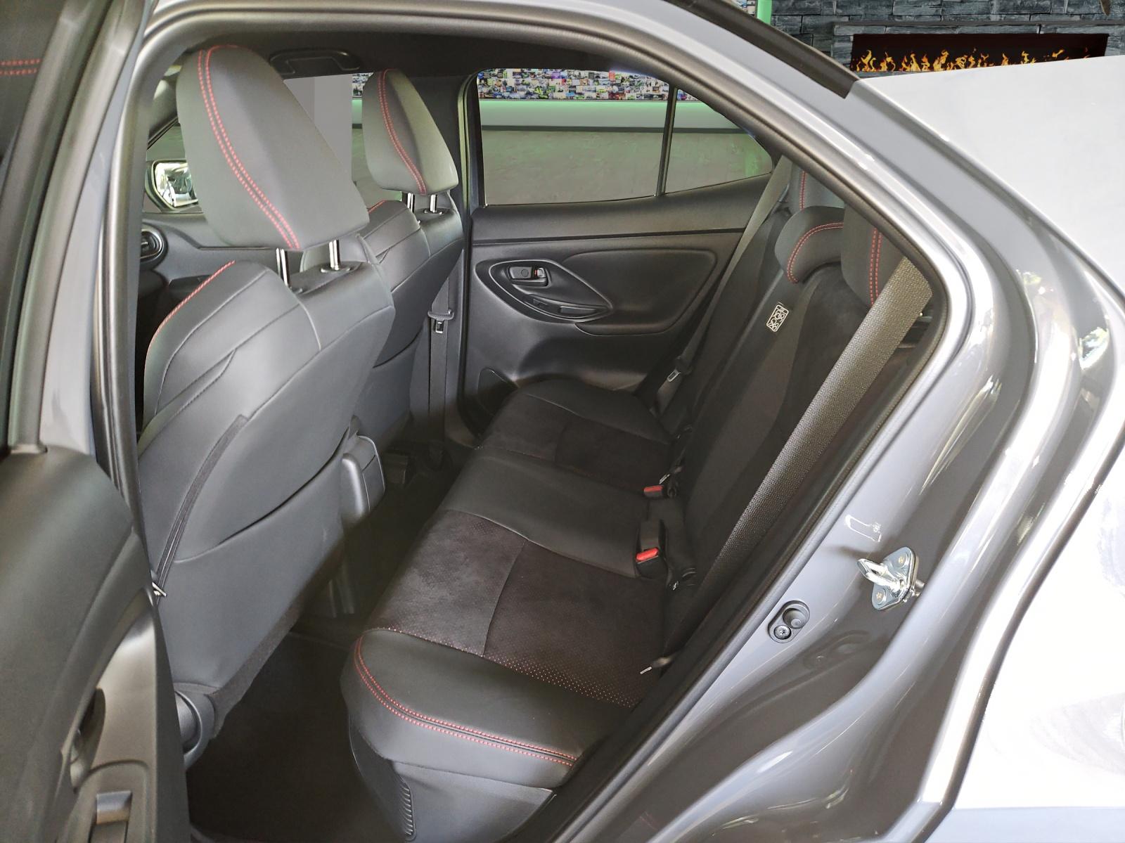 TOYOTA Yaris Cross 1.5 VVT-i HSD GR Sport-image-9