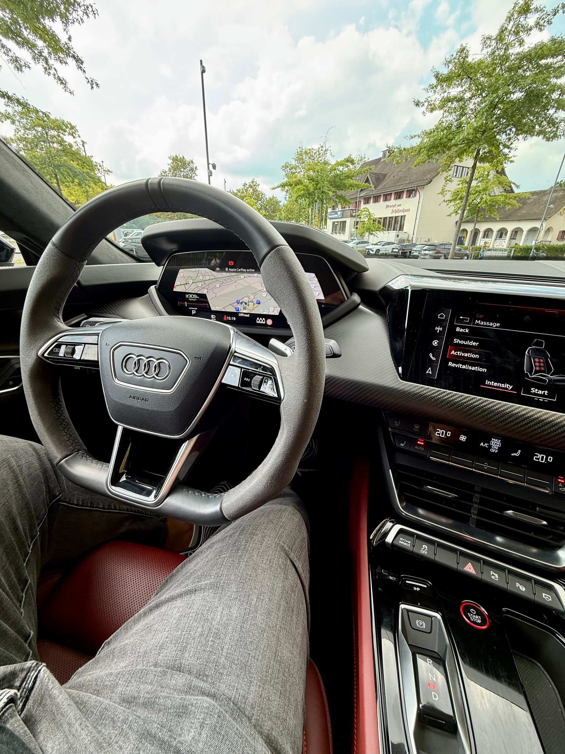 AUDI e-tron GT quattro-image-5