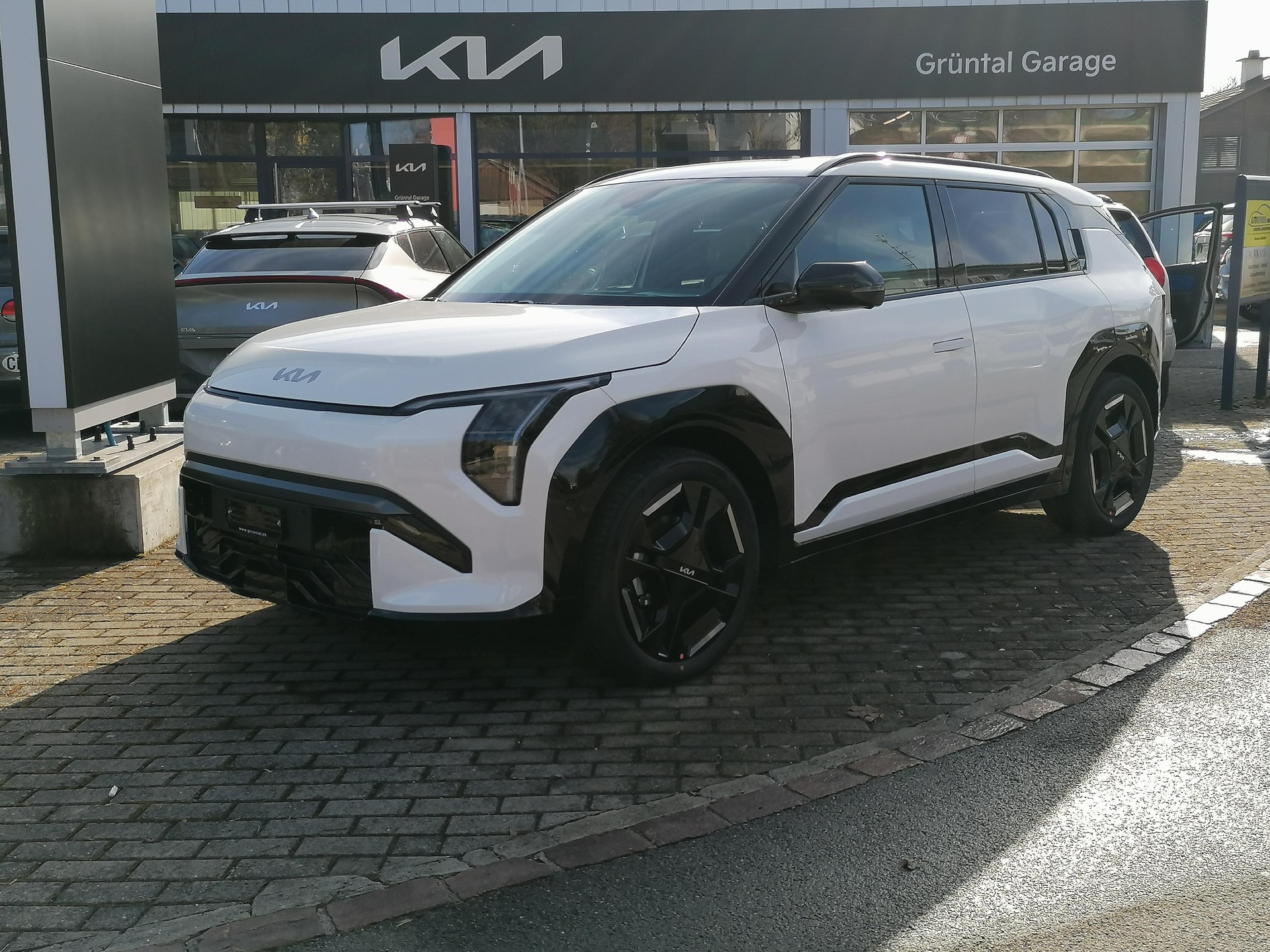 KIA EV3 81 kWh GT-Line-image-0