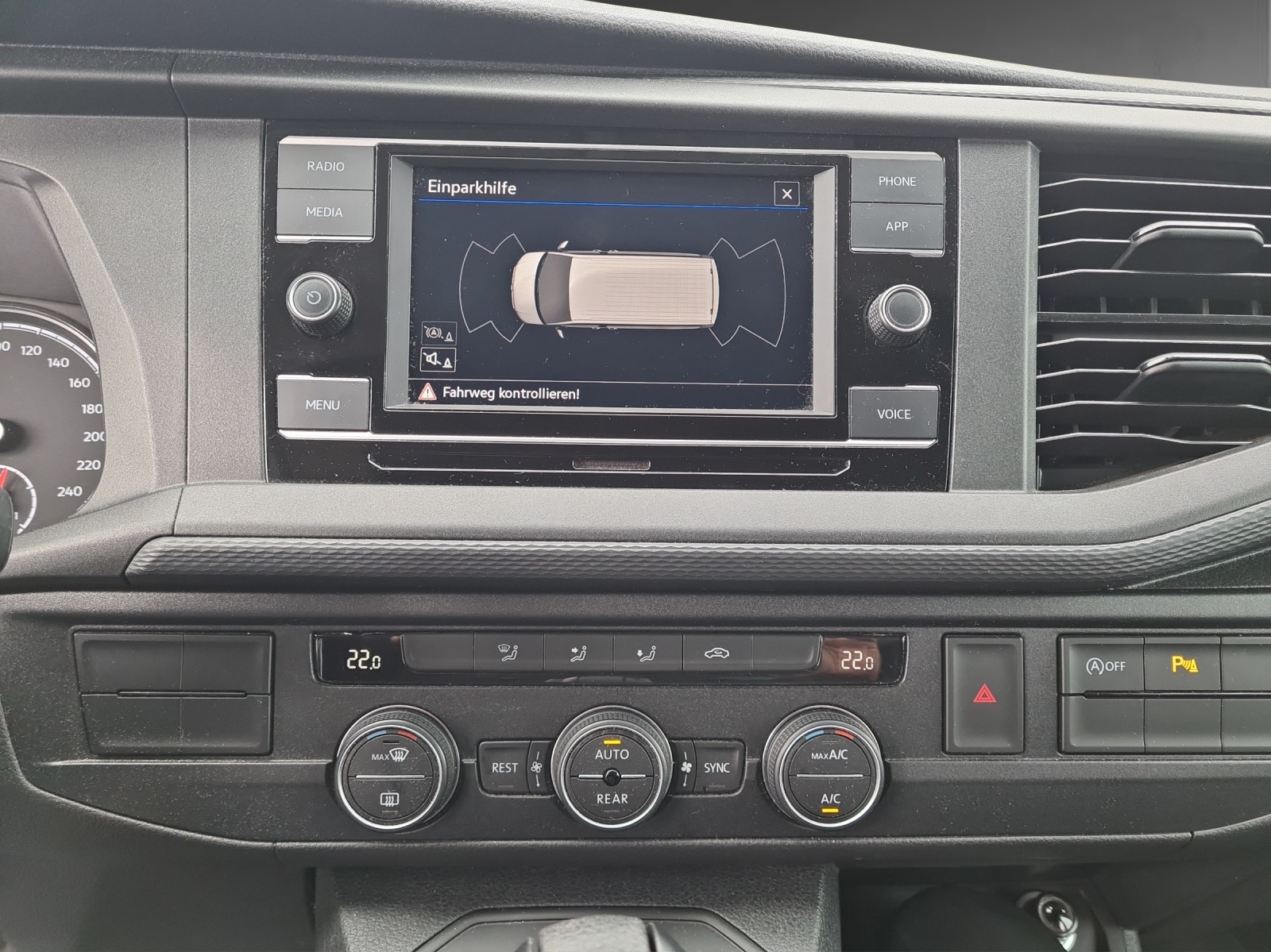 VW T6.1 California 2.0 TDI Beach Liberty Spirit DSG-image-10