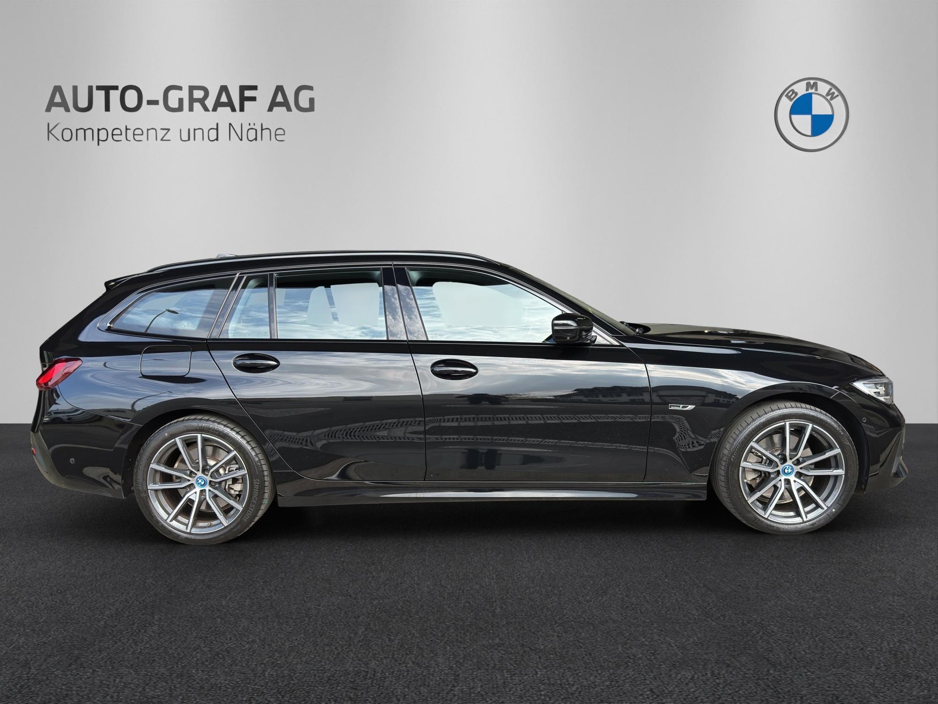BMW 320e Touring Sport Line Steptronic-image-5