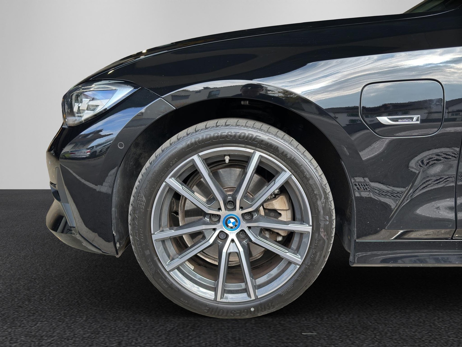 BMW 320e Touring Sport Line Steptronic-image-10
