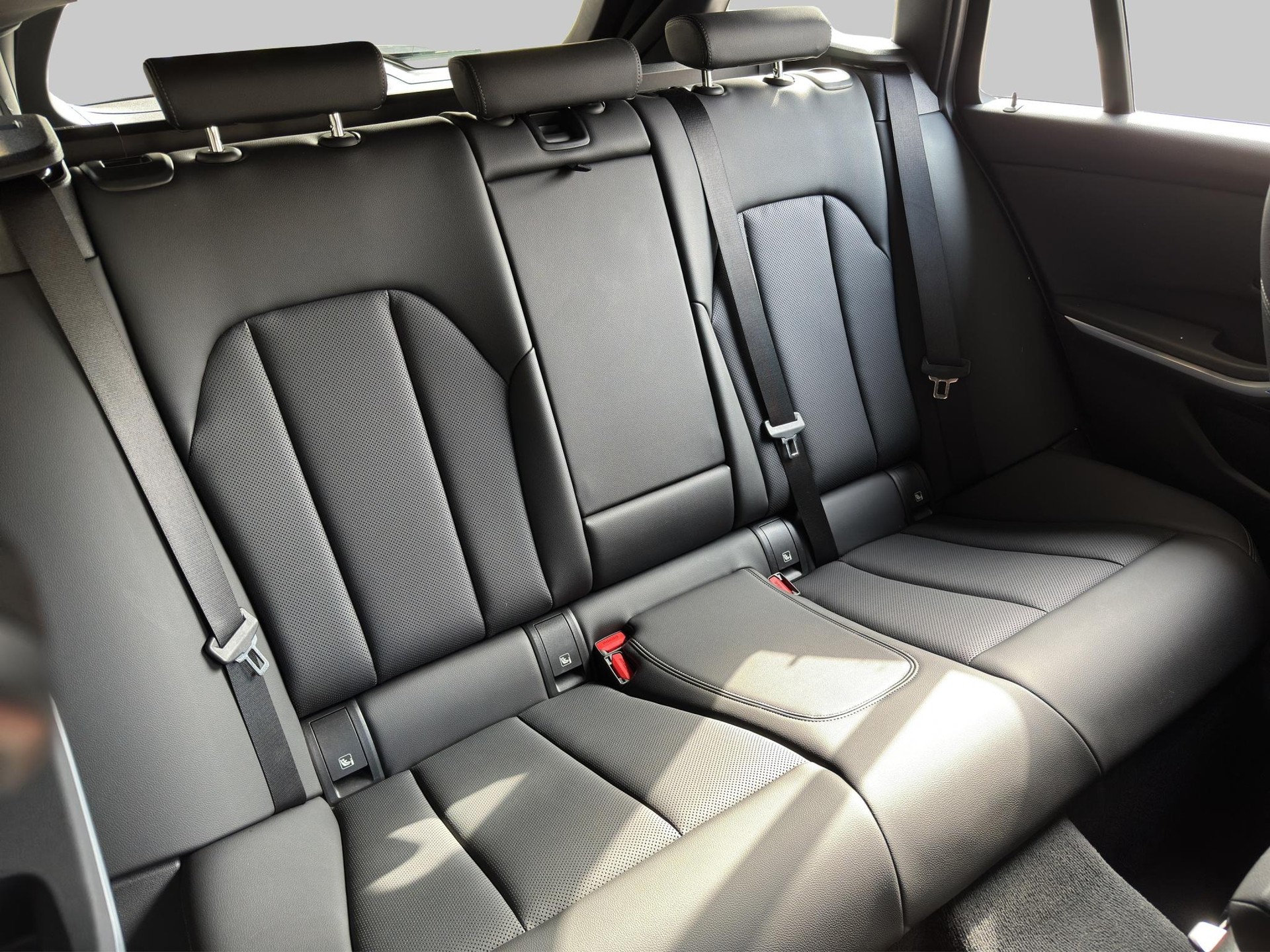 BMW 320e Touring Sport Line Steptronic-image-21