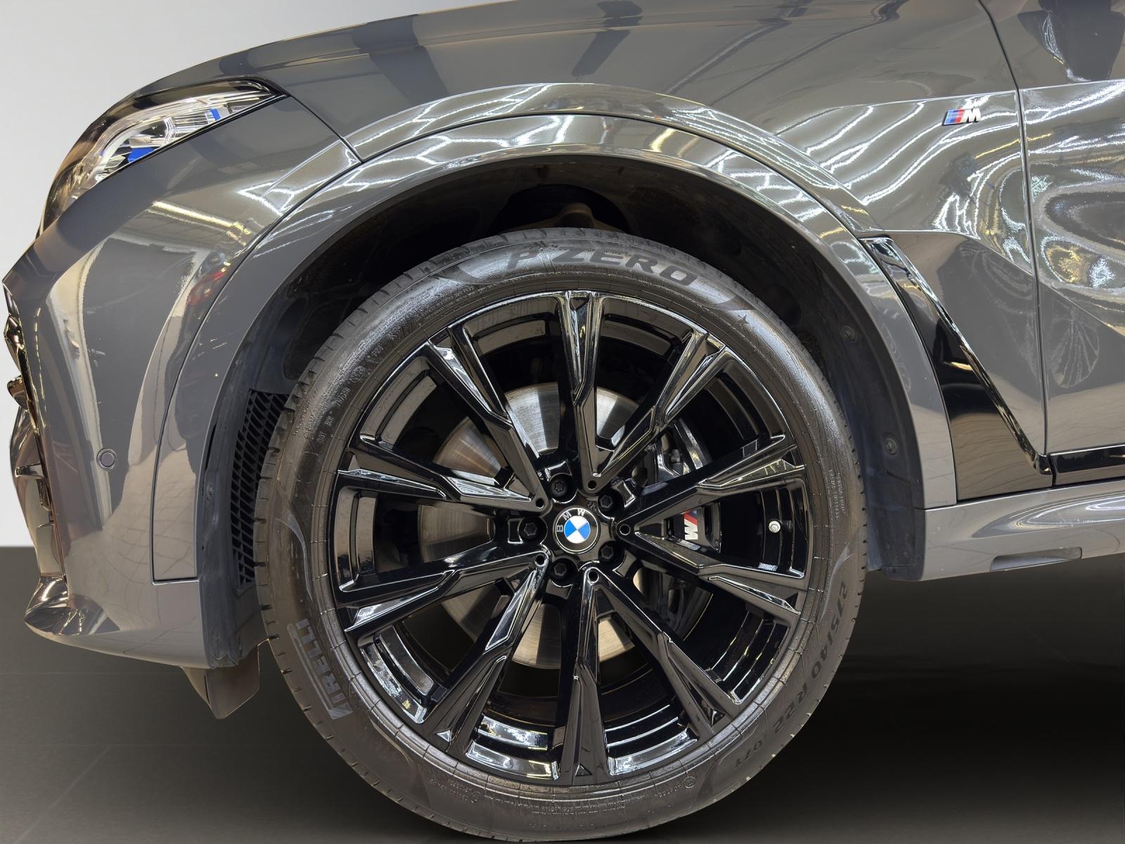 BMW X7 M50i-image-17