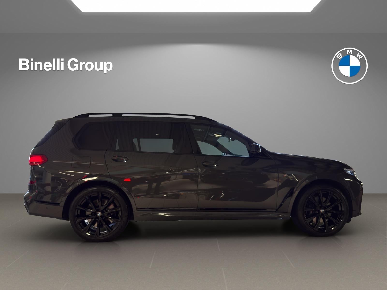 BMW X7 M50i-image-5