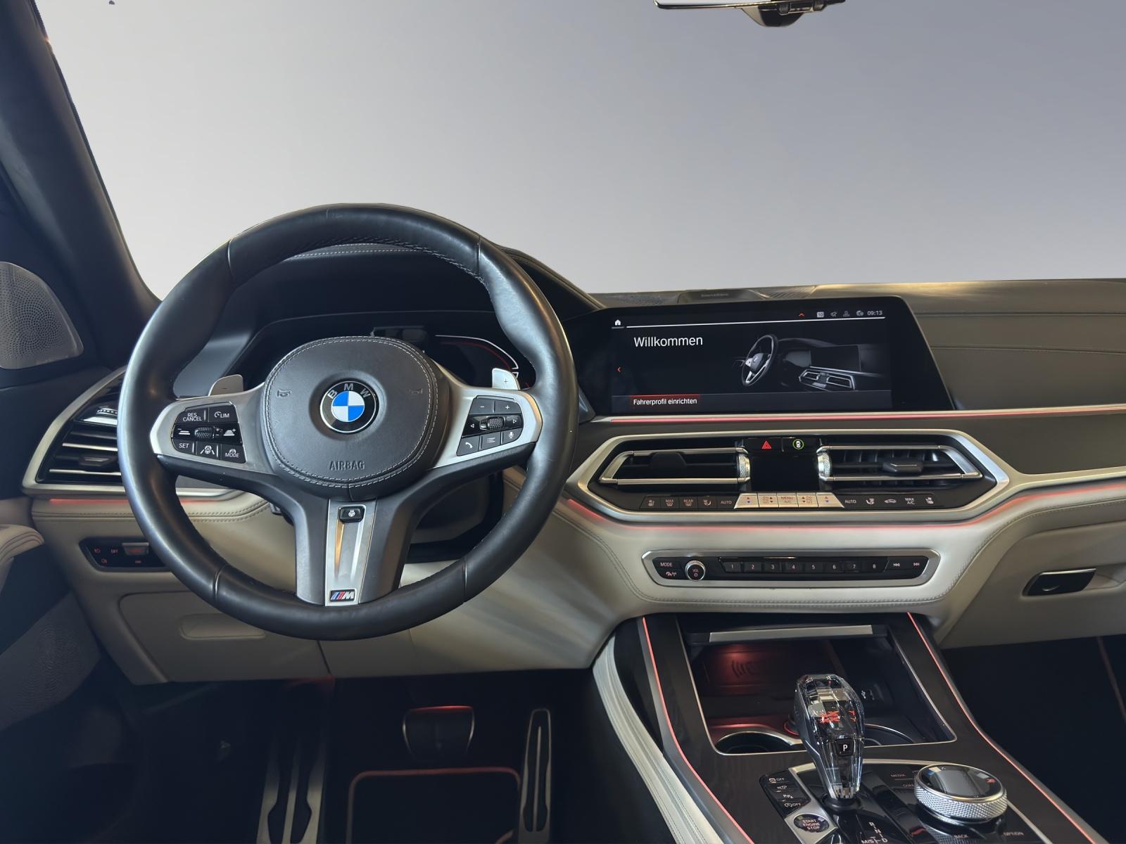 BMW X7 M50i-image-8