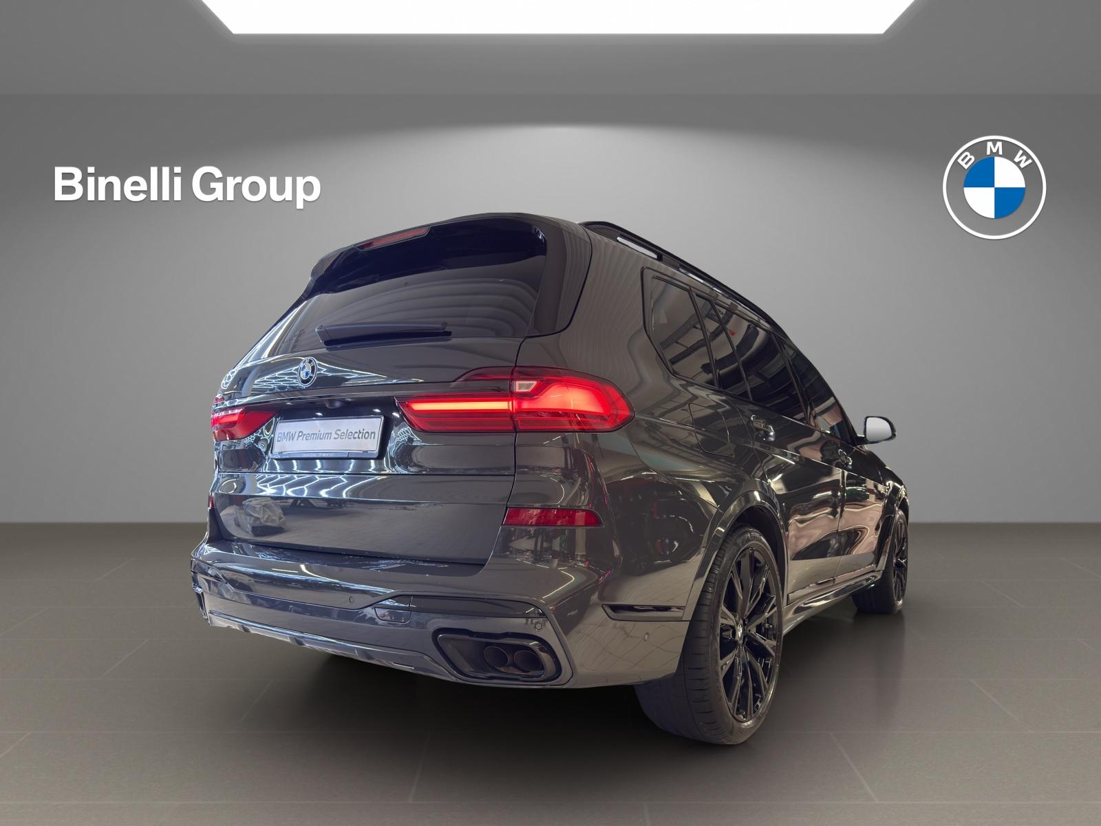 BMW X7 M50i-image-4