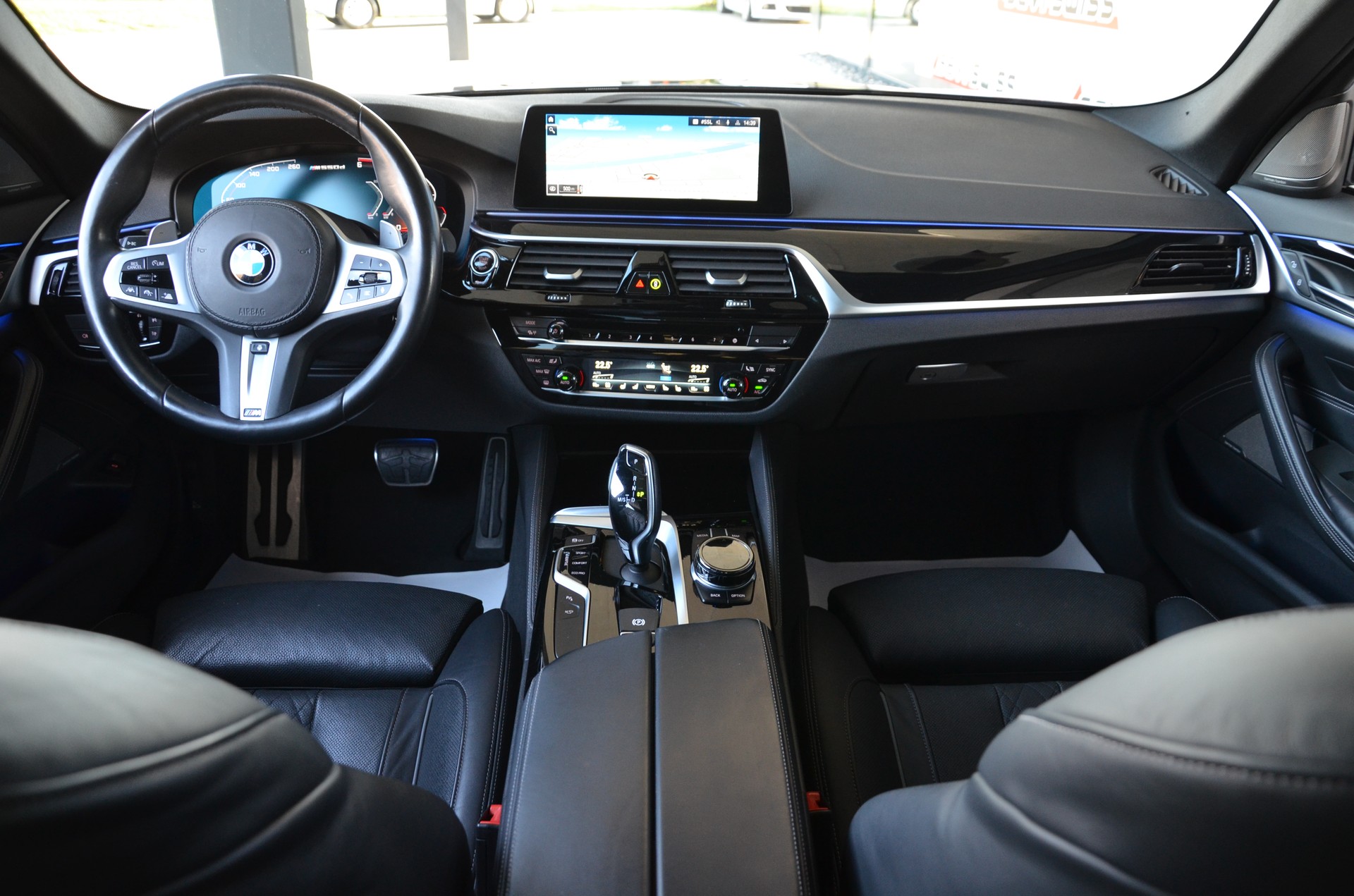 BMW M550d xDrive Steptronic*Frisch ab MFK,1 Jahr oder 20000km Garantie*-image-9