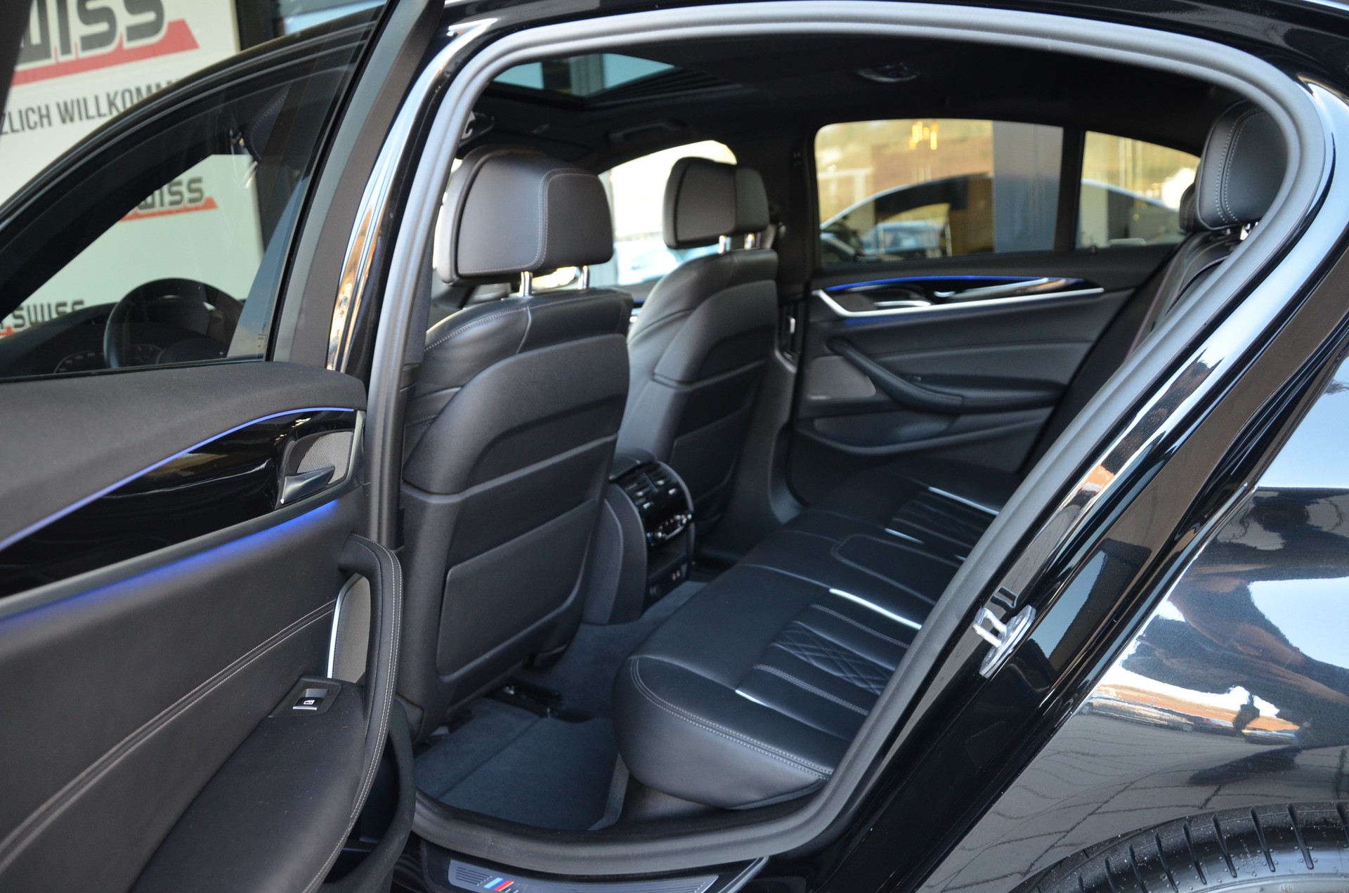 BMW M550d xDrive Steptronic*Frisch ab MFK,1 Jahr oder 20000km Garantie*-image-13