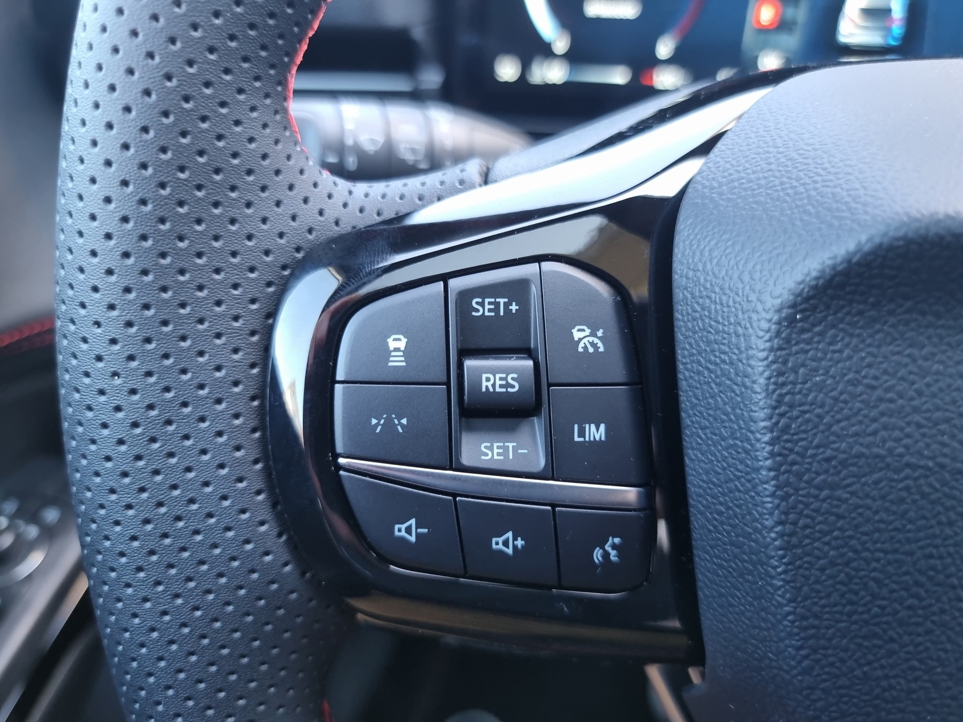 FORD Puma 1.0 EcoB Hybrid 155 ST-Line X-image-9
