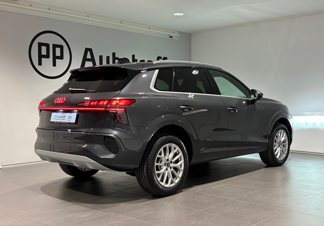AUDI Q3 SUV e-hybrid 200 kW S tronig-image-14