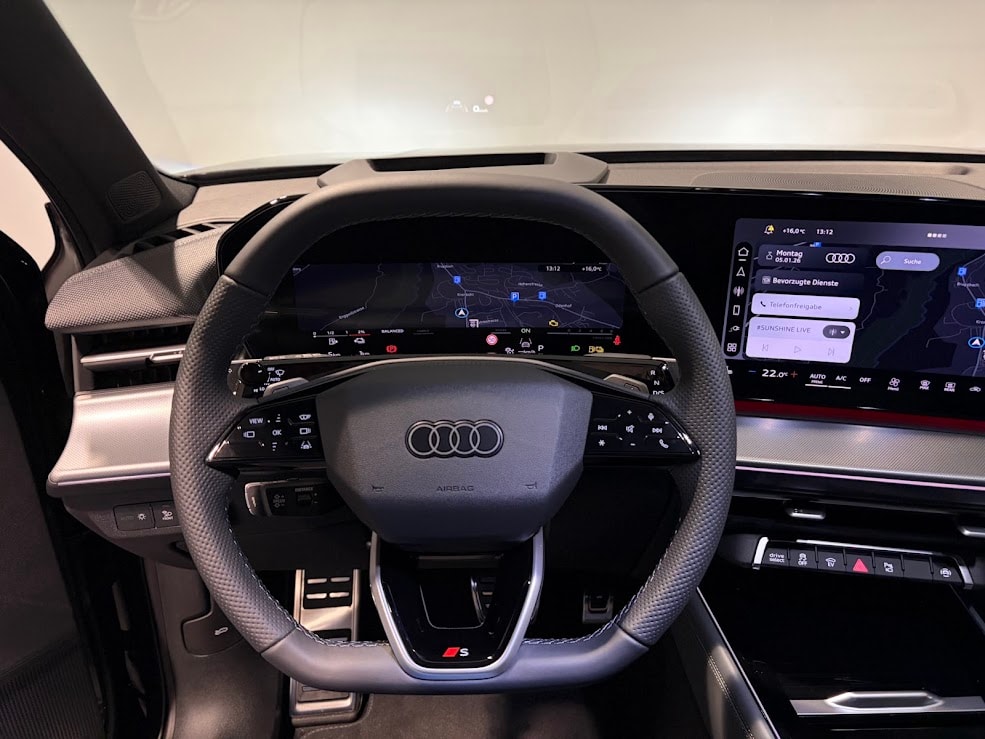 AUDI Q3 SUV e-hybrid 200 kW S tronig-image-5