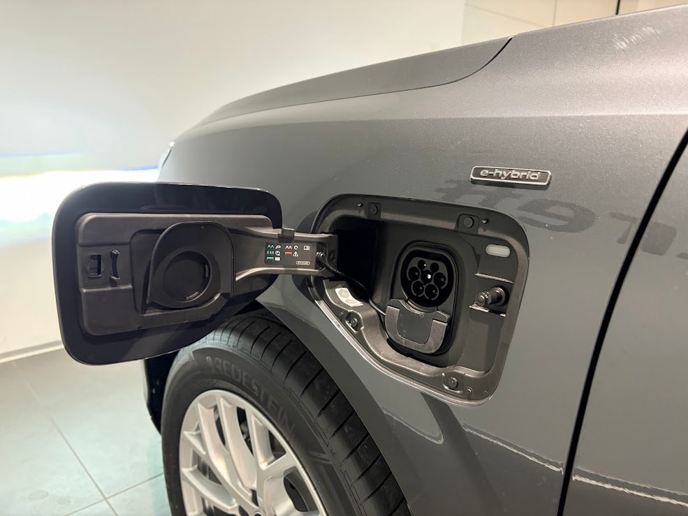 AUDI Q3 SUV e-hybrid 200 kW S tronig-image-10