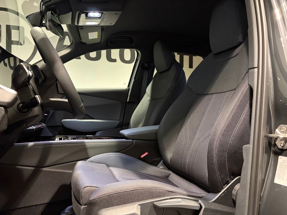 AUDI Q3 SUV e-hybrid 200 kW S tronig-image-3