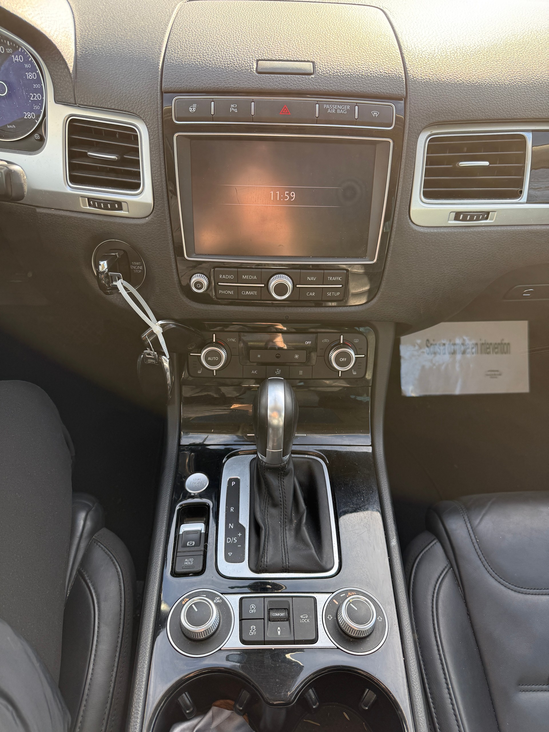 VW Touareg 3.0 TDI BMT Peak Tiptronic-image-14