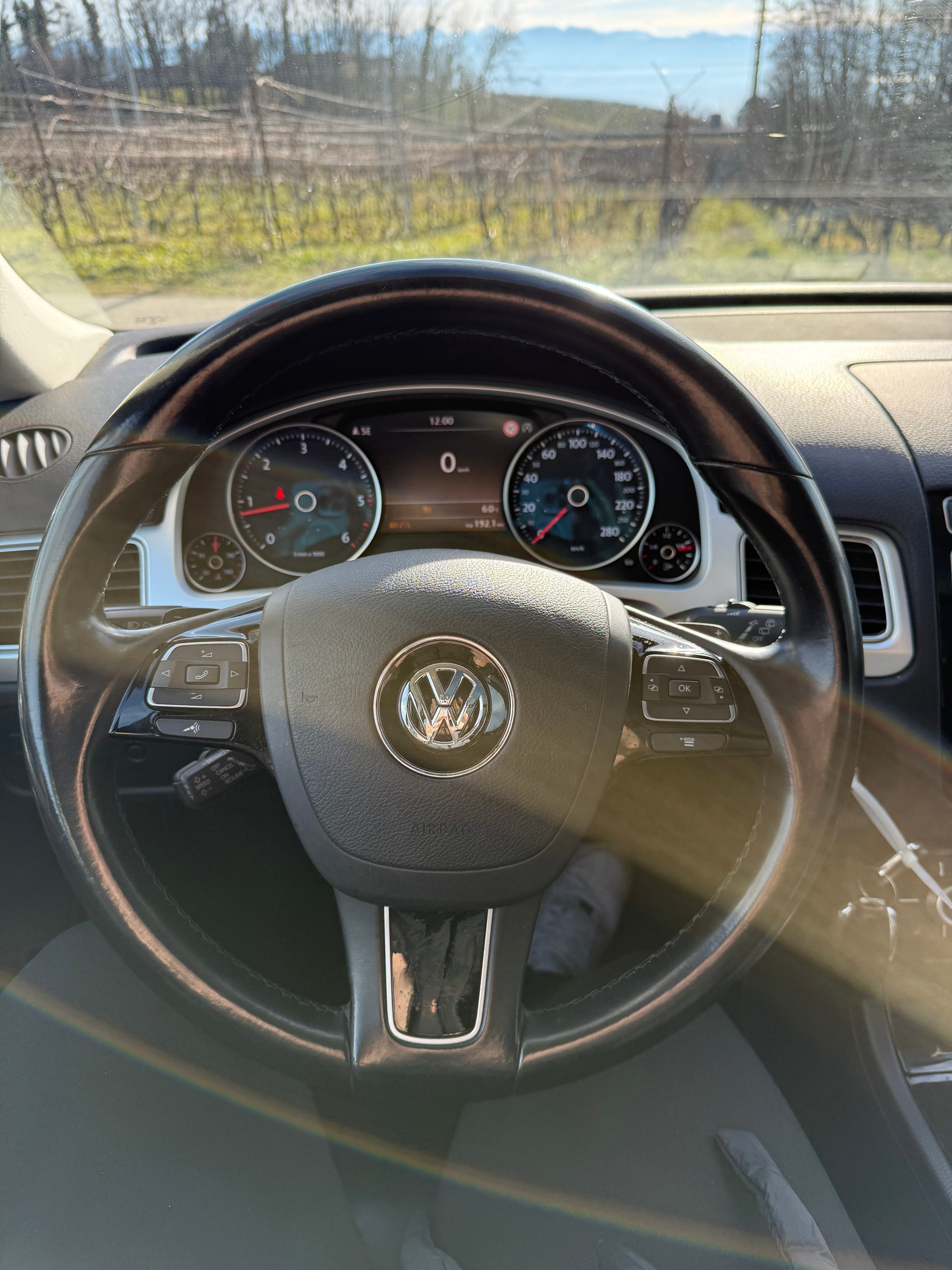 VW Touareg 3.0 TDI BMT Peak Tiptronic-image-10