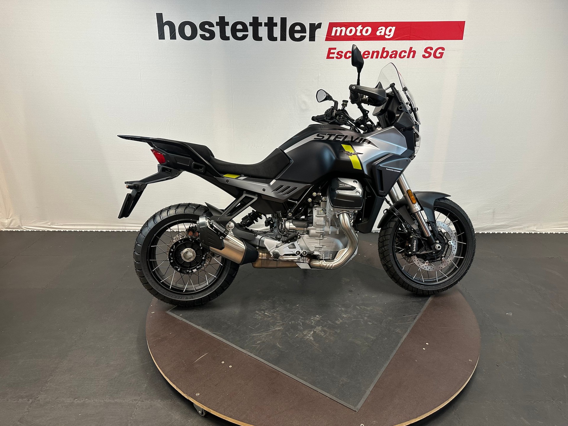 MOTO GUZZI Stelvio-showroom-element-1