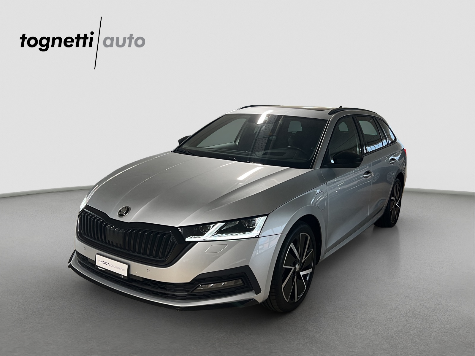 SKODA Octavia Combi 1.4 TSI PHEV DSG SportLine-image-0