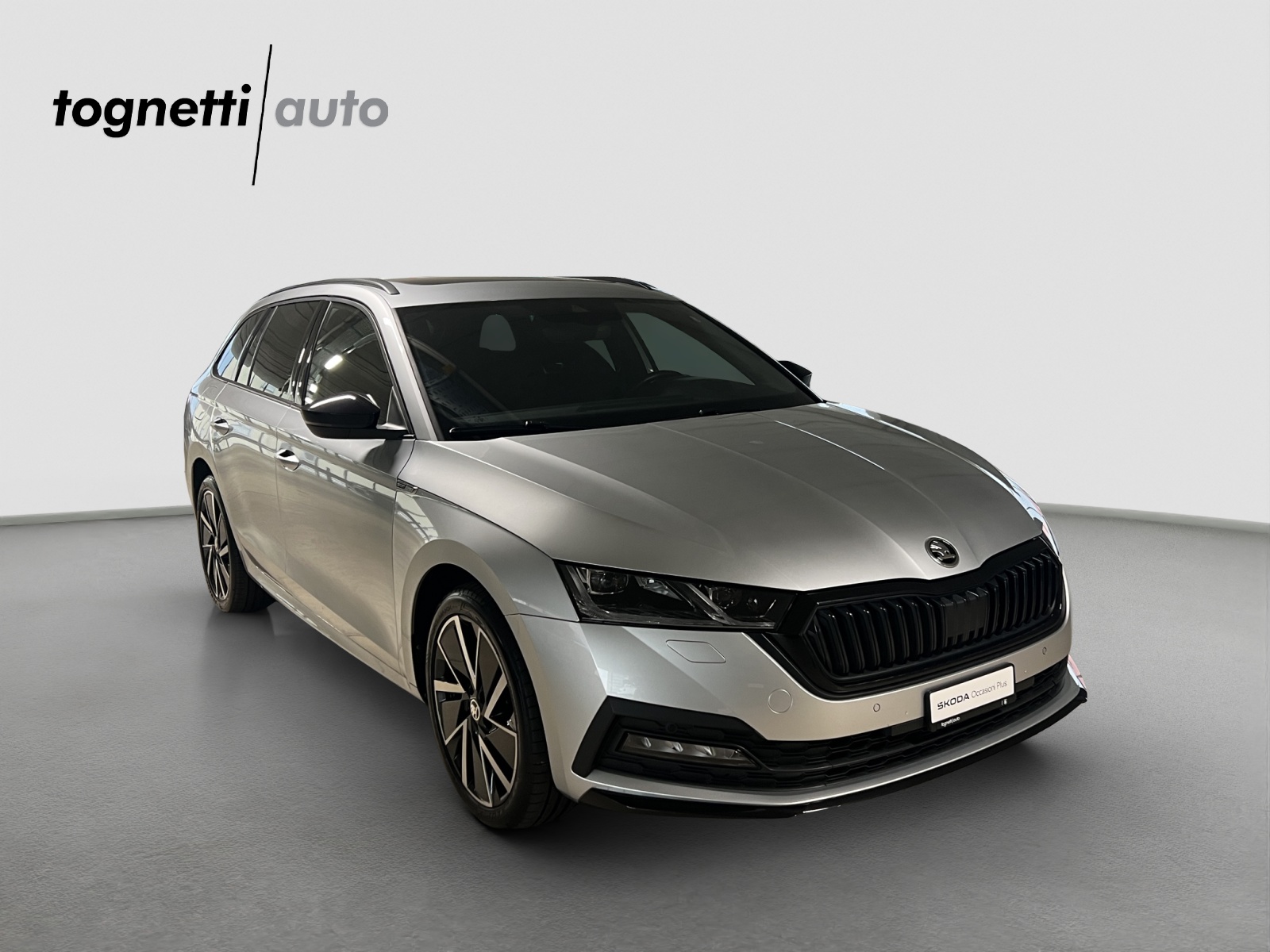SKODA Octavia Combi 1.4 TSI PHEV DSG SportLine-image-1