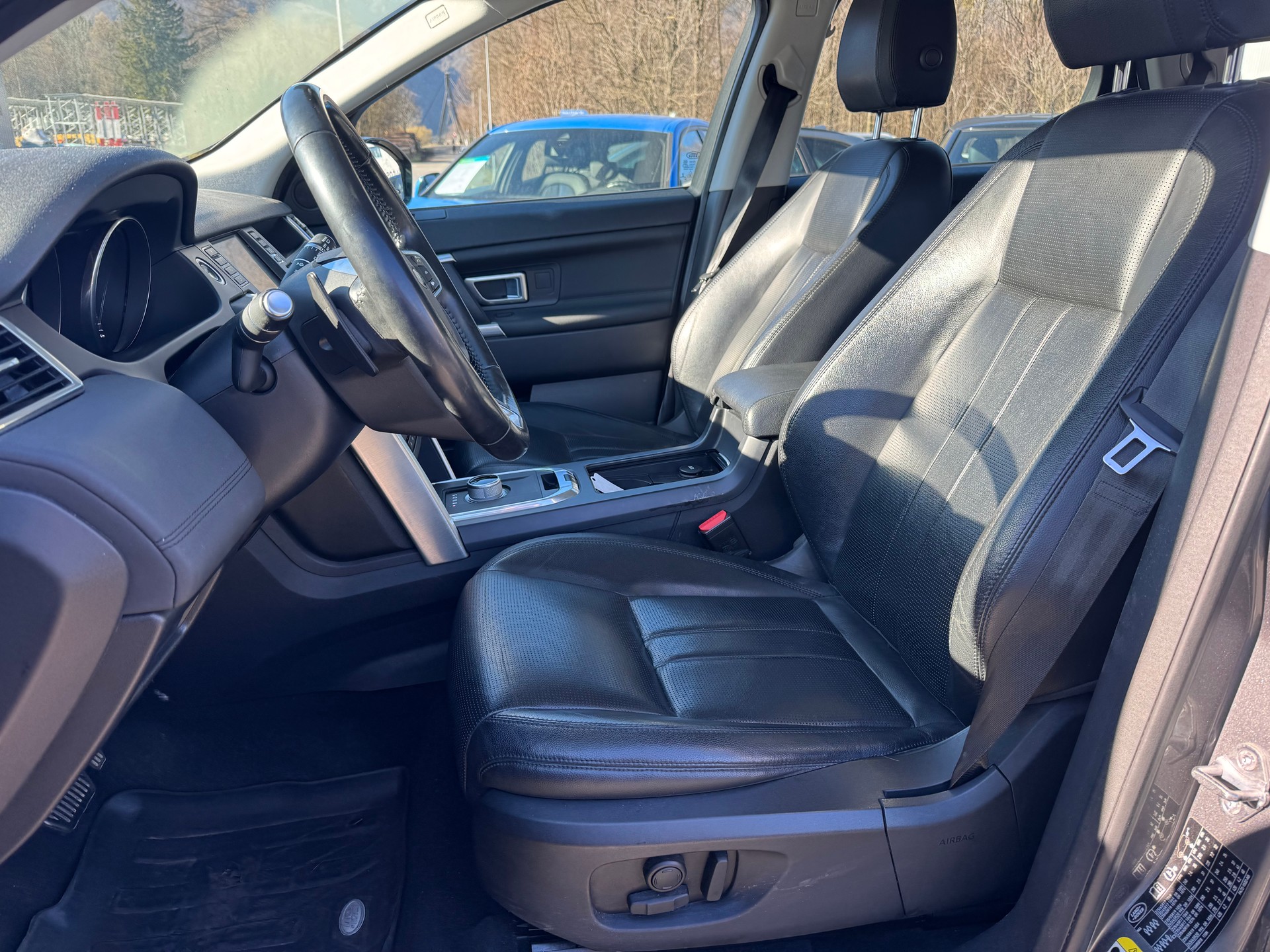 LAND ROVER Discovery Sport 2.2SD4 HSE AT9-image-8