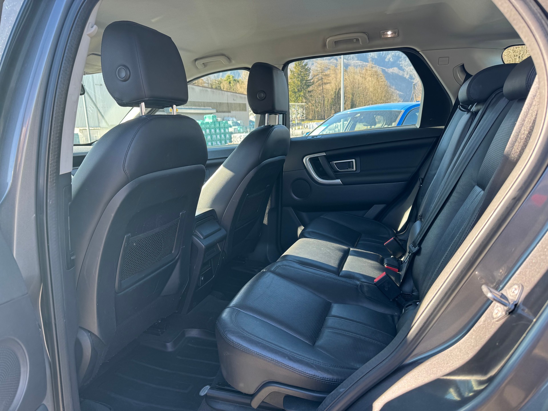 LAND ROVER Discovery Sport 2.2SD4 HSE AT9-image-6