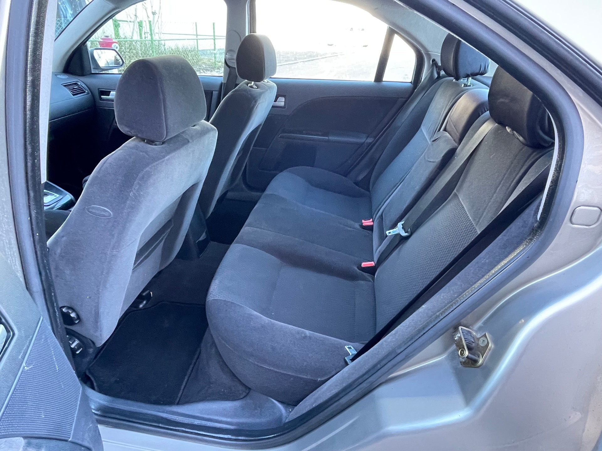 FORD Mondeo 2.5i V6 Executive-image-8