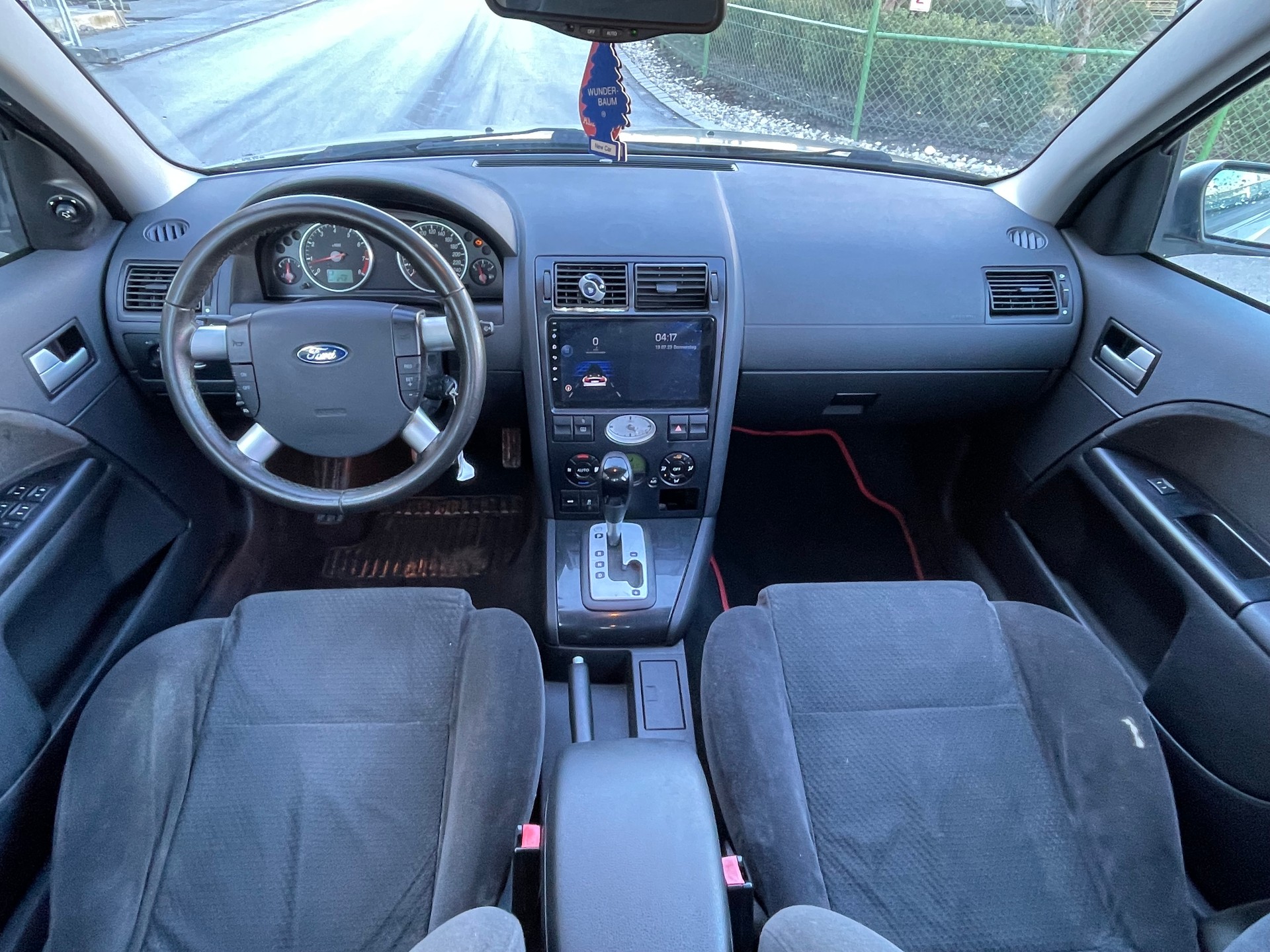 FORD Mondeo 2.5i V6 Executive-image-5