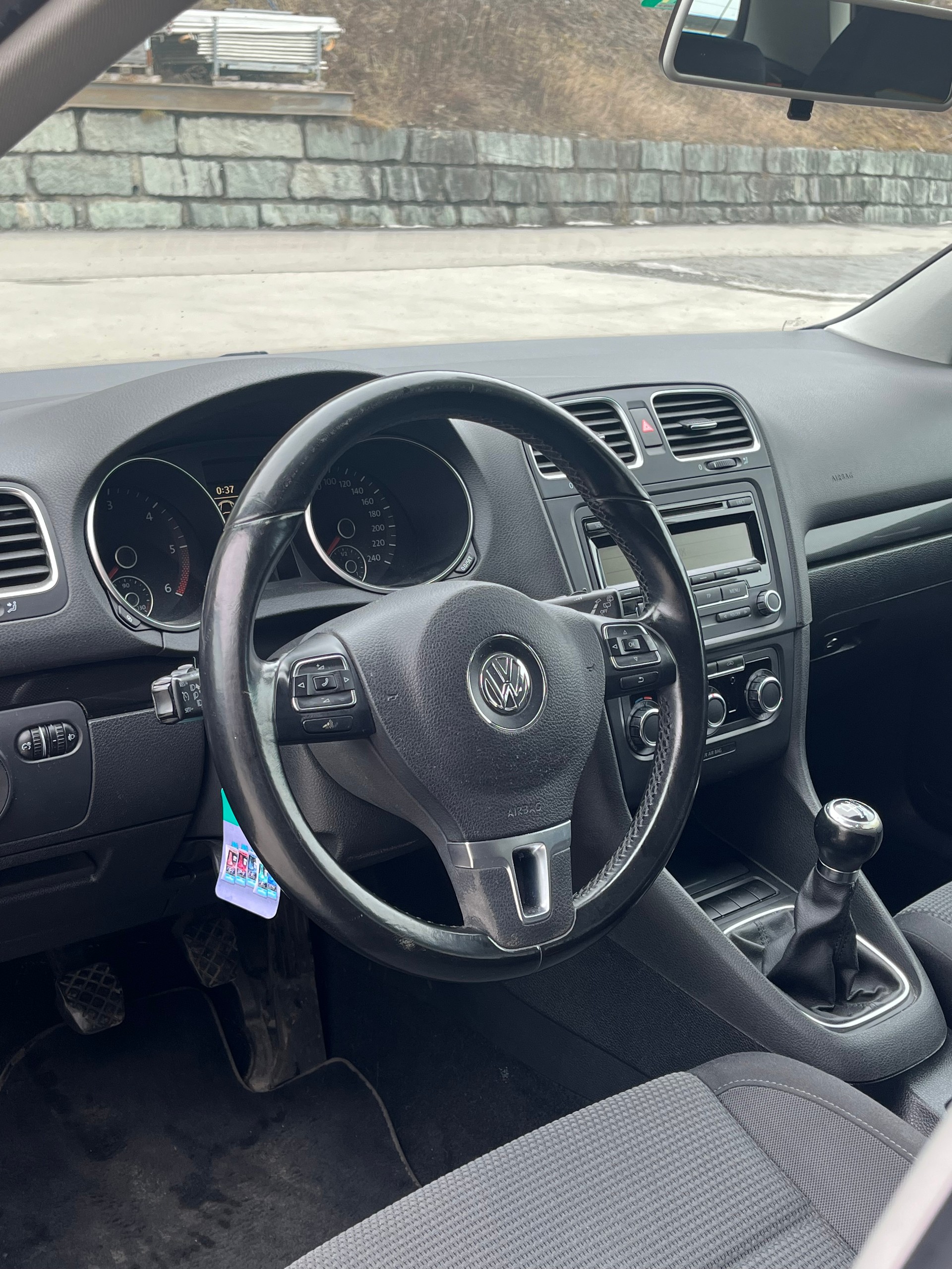 VW Golf 2.0 TDI Highline 4Motion-image-8
