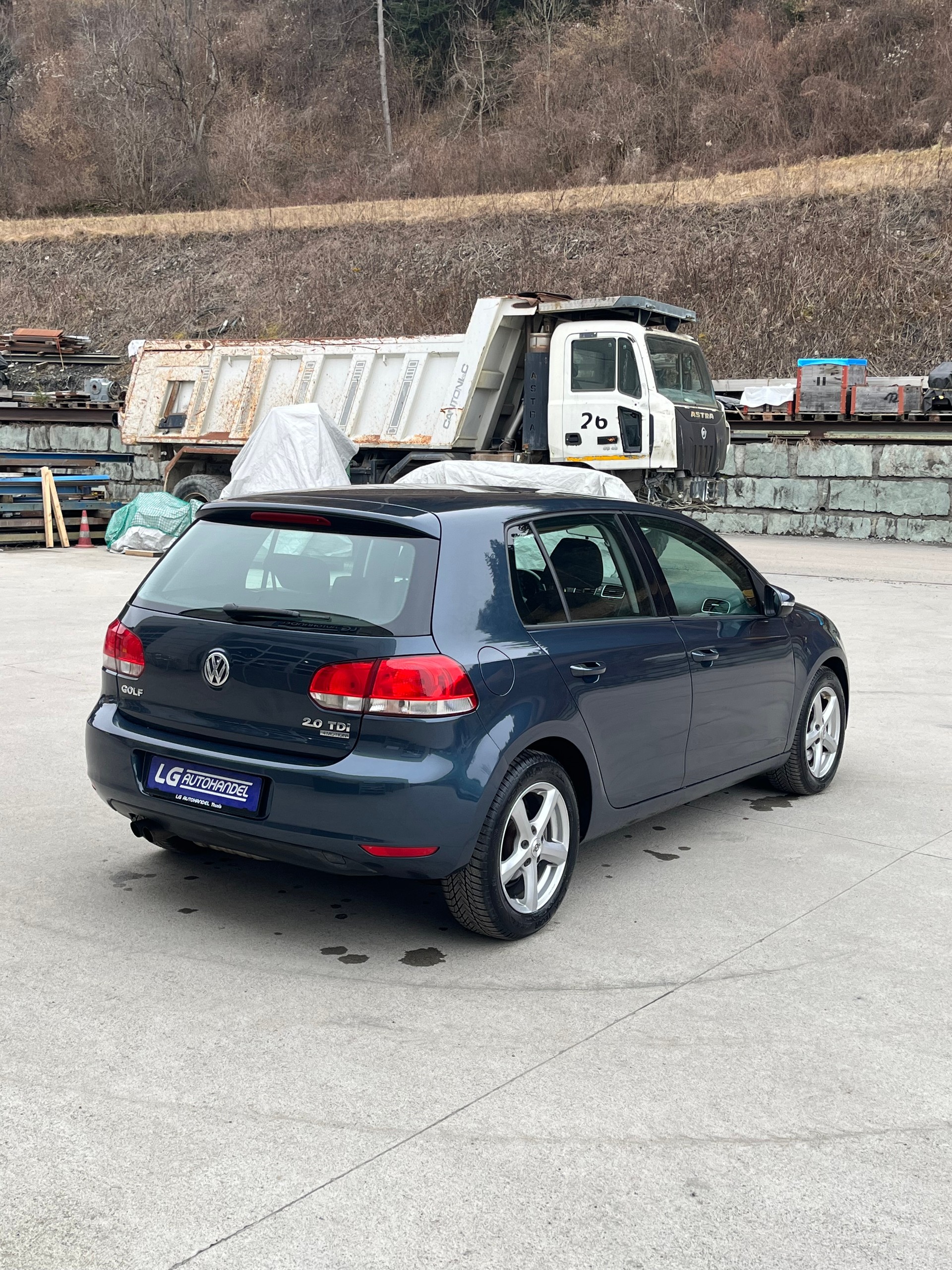 VW Golf 2.0 TDI Highline 4Motion-image-5