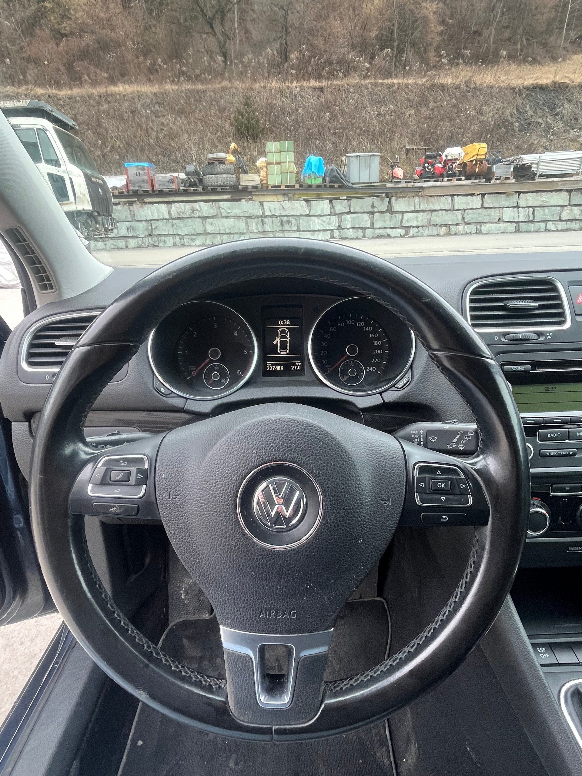 VW Golf 2.0 TDI Highline 4Motion-image-9