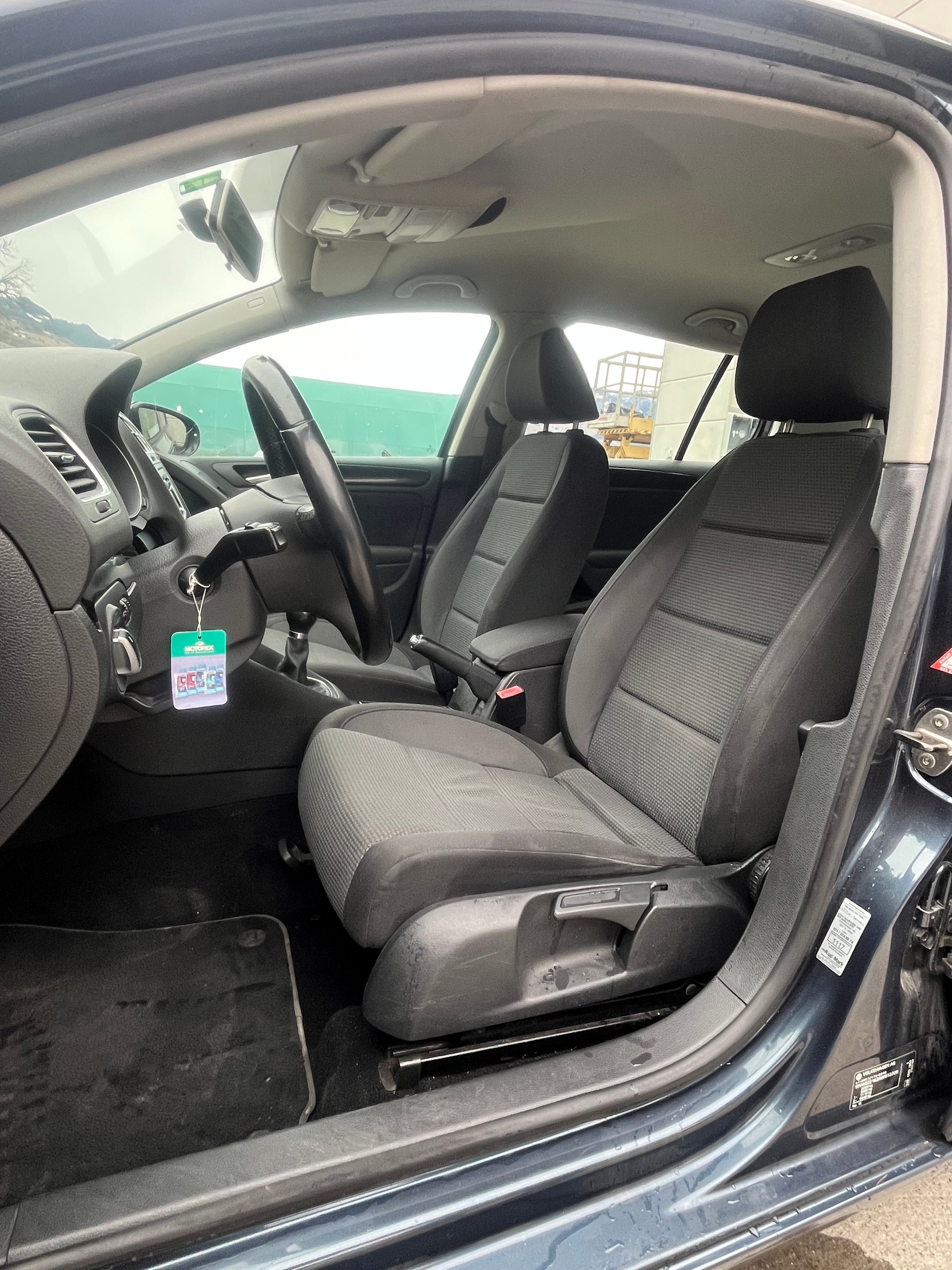 VW Golf 2.0 TDI Highline 4Motion-image-10