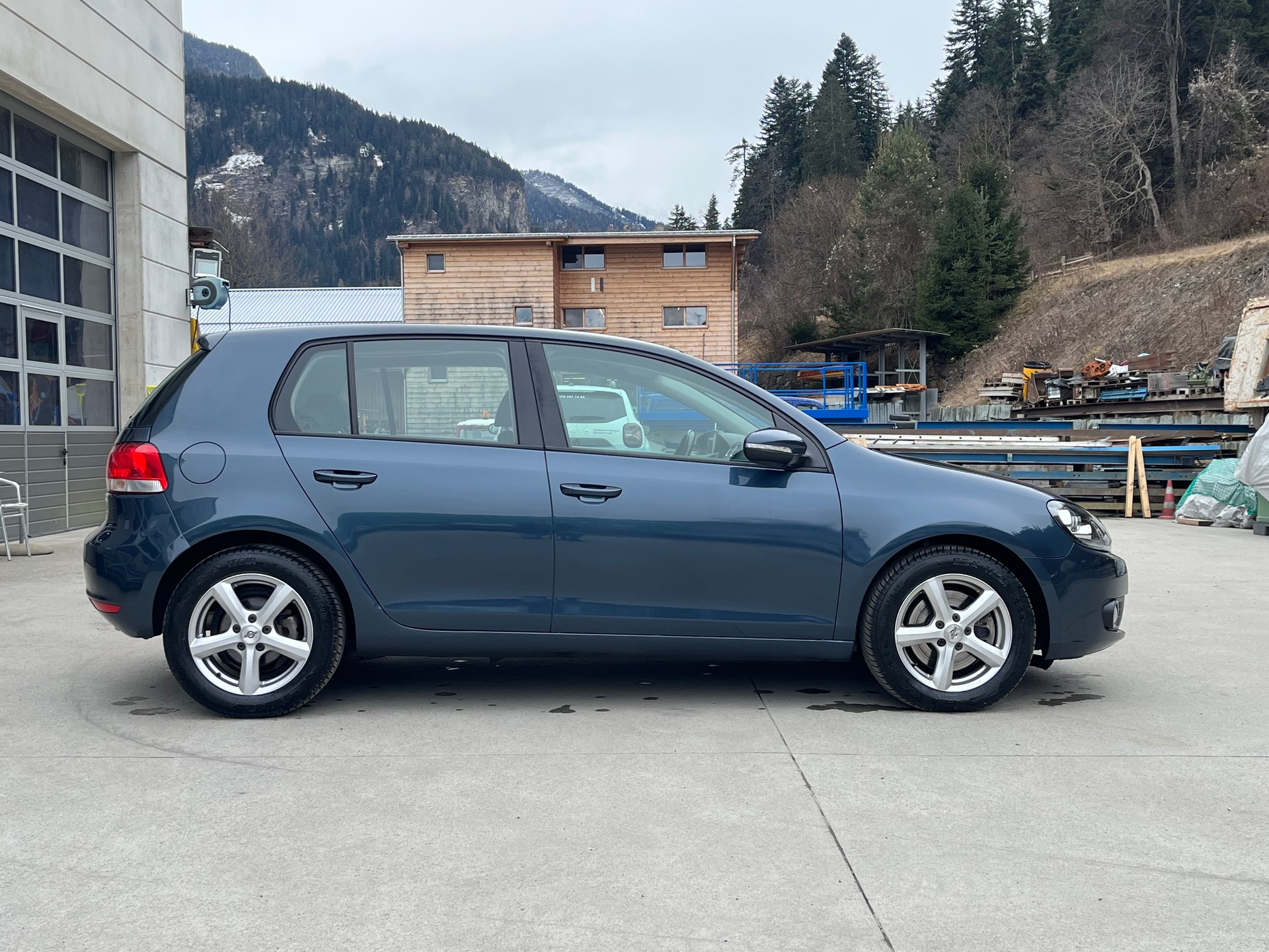 VW Golf 2.0 TDI Highline 4Motion-image-6