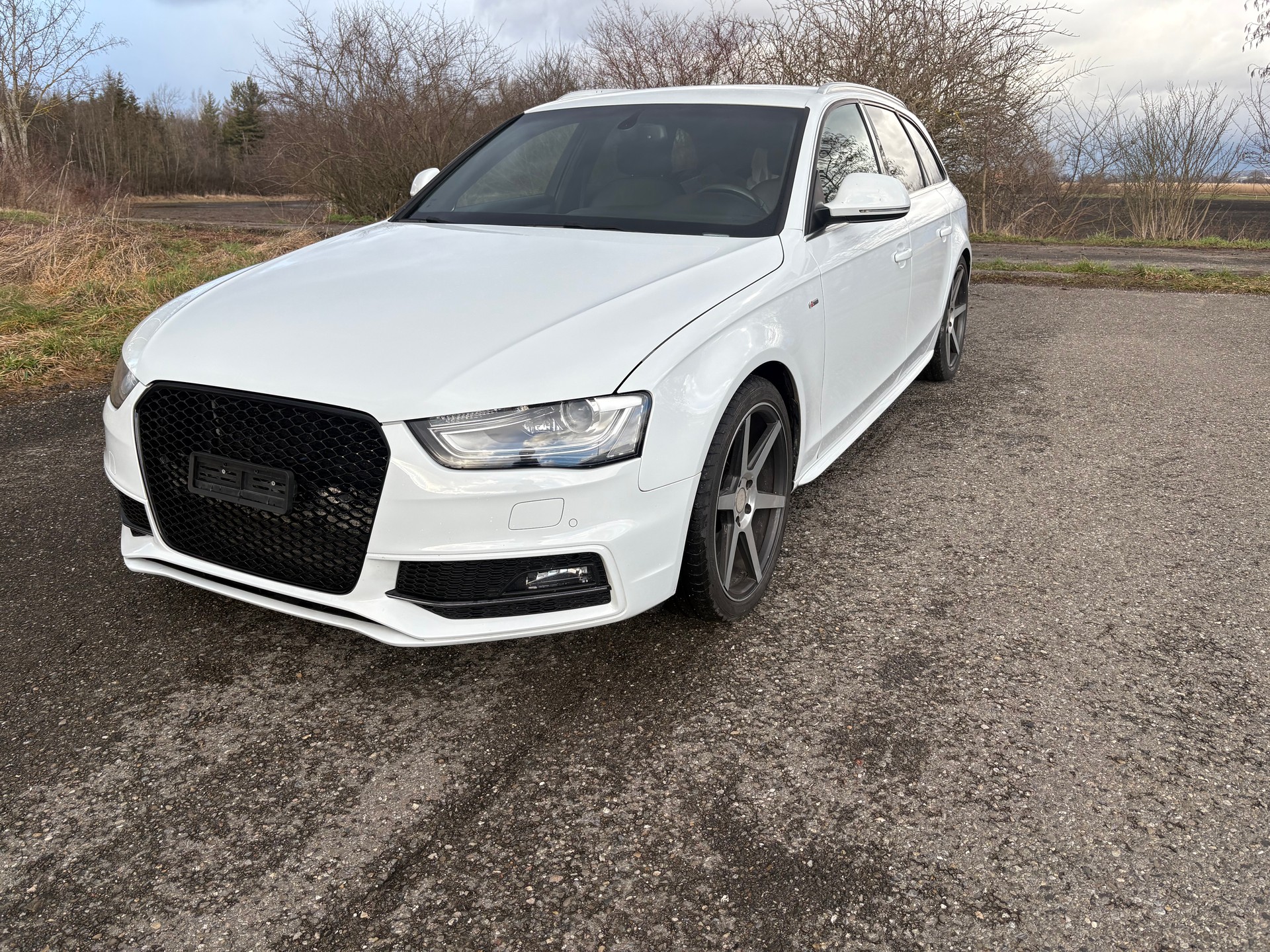 AUDI A4 Avant 3.0 TDI quattro S-tronic-image-1
