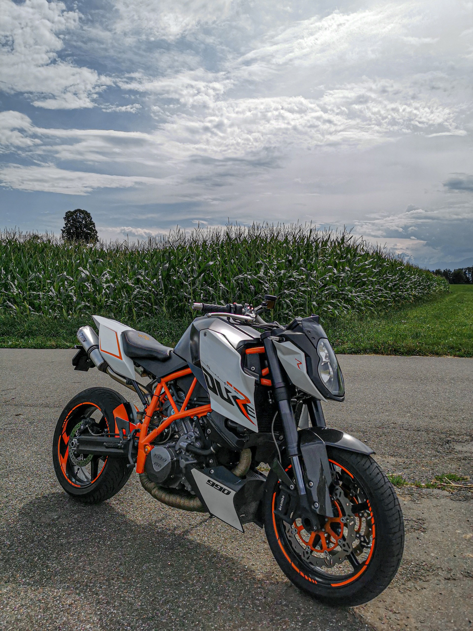 KTM 990 Super Duke R-image-5