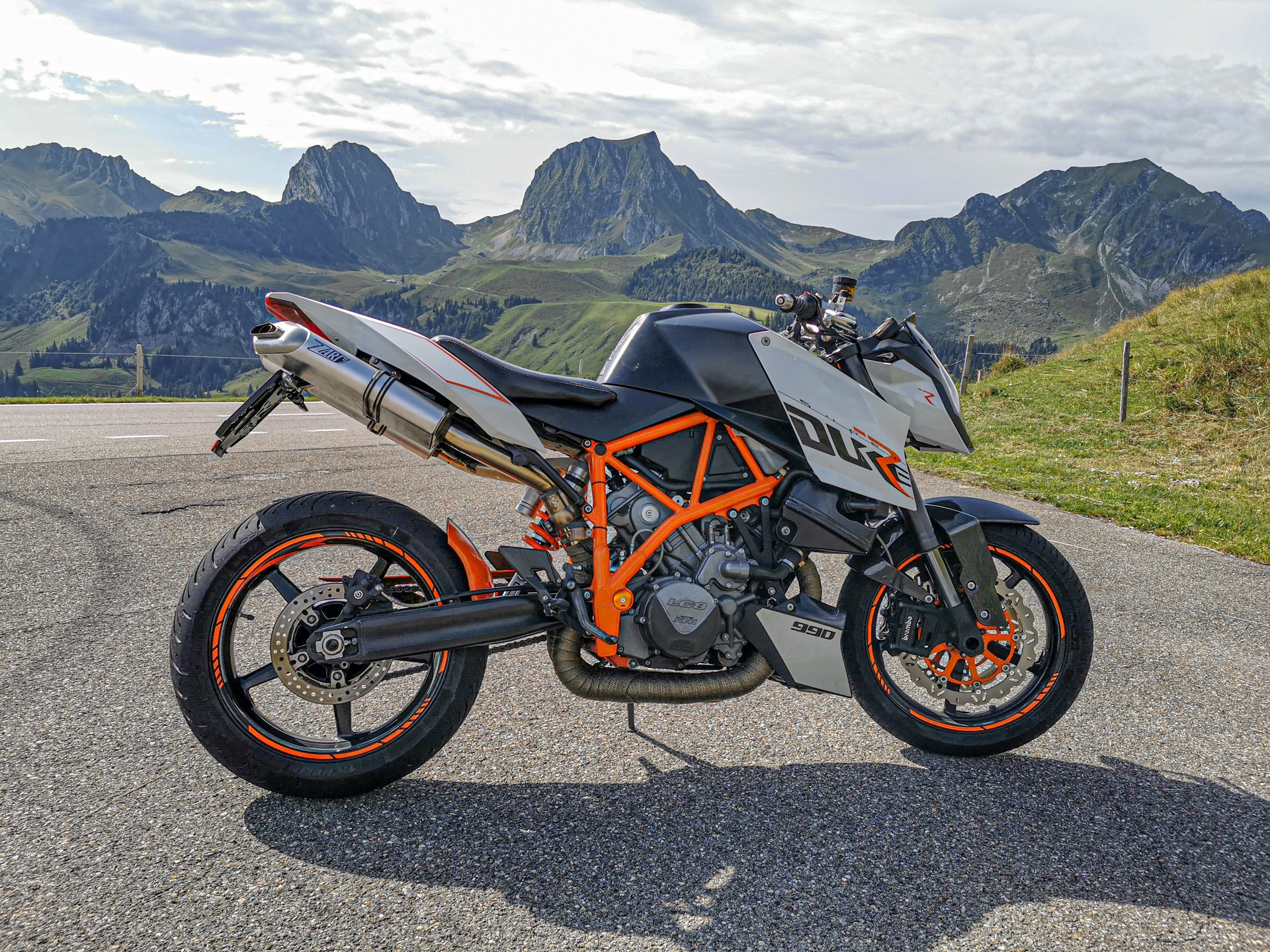 KTM 990 Super Duke R-image-4